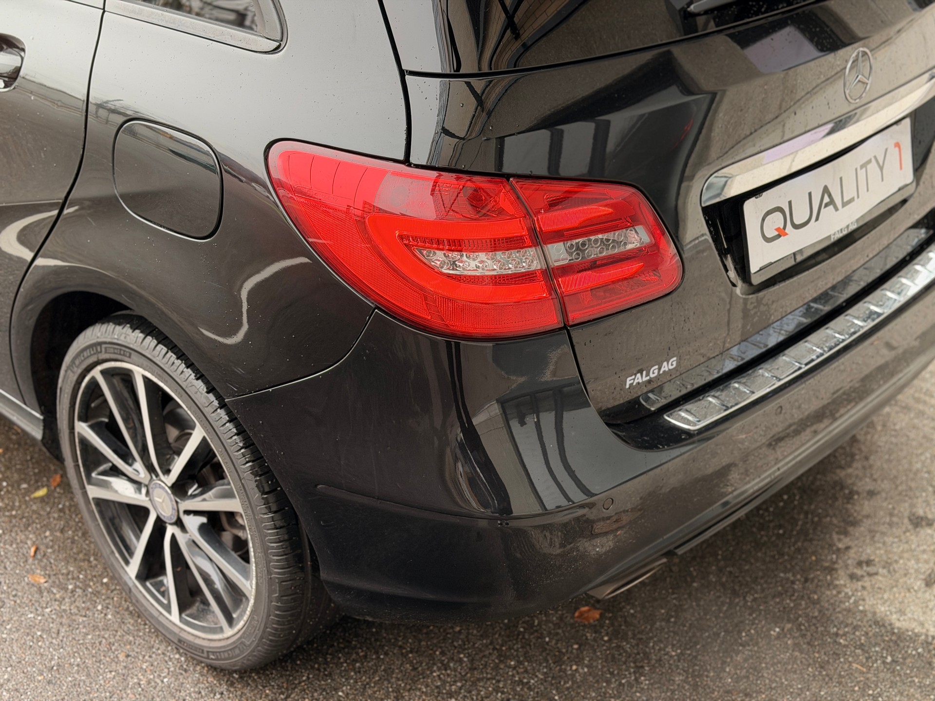 MERCEDES-BENZ B 200 7G-DCT-image-10