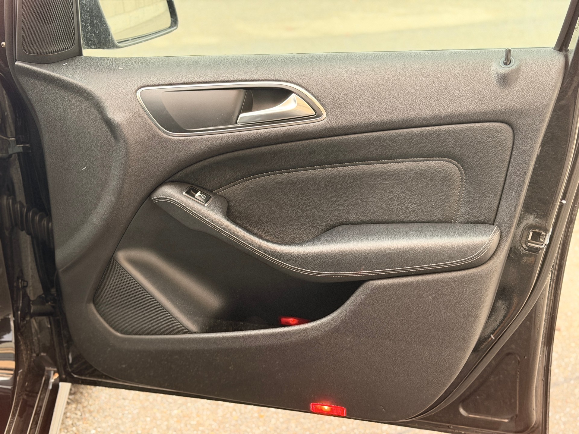 MERCEDES-BENZ B 200 7G-DCT-image-12