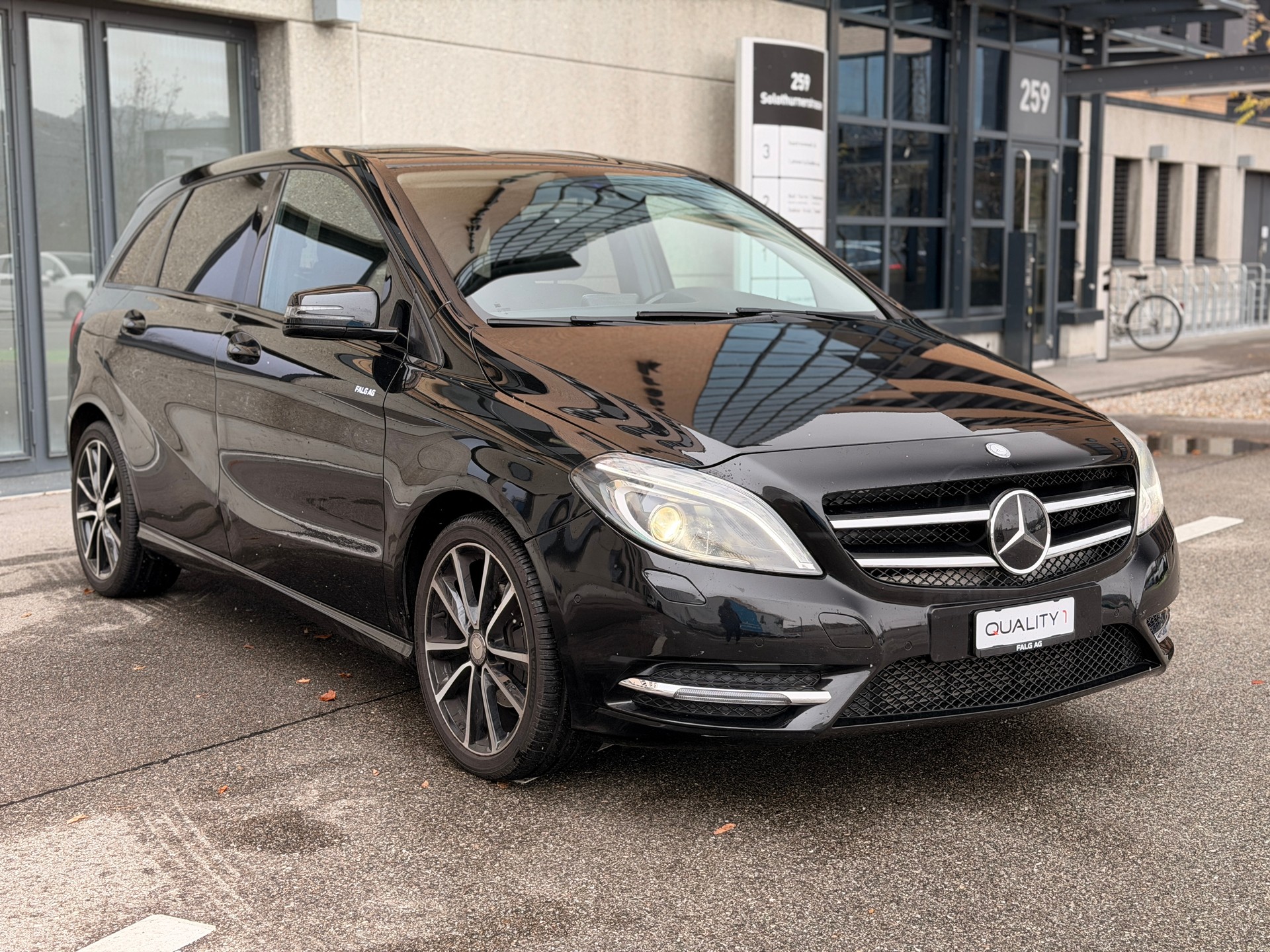 MERCEDES-BENZ B 200 7G-DCT-image-5