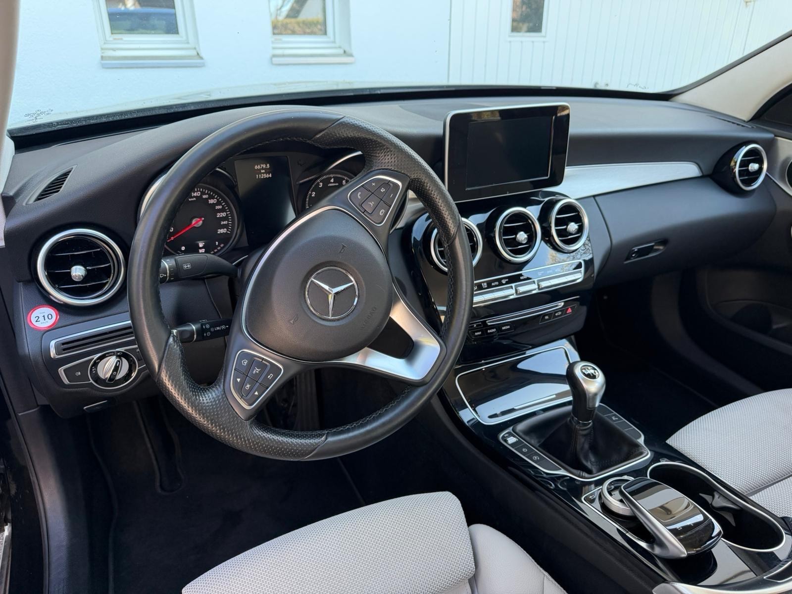 MERCEDES-BENZ C 180-image-3