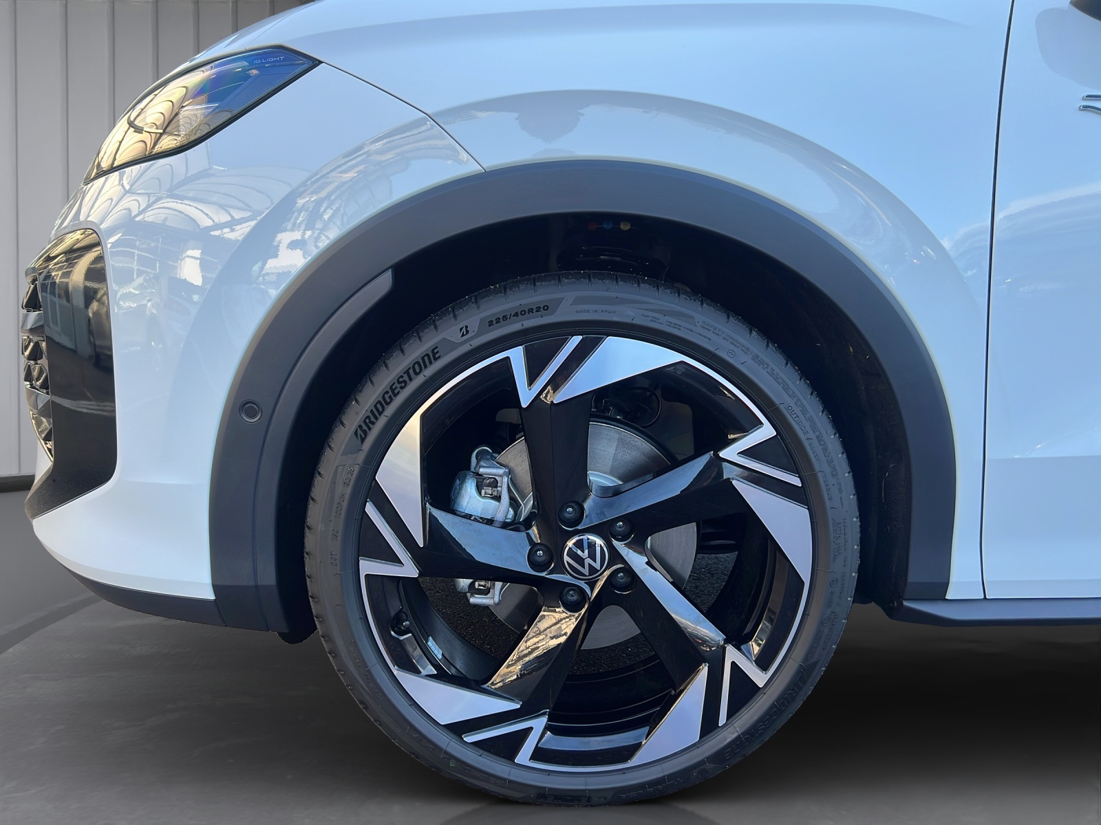VW T-Roc 1.5 eTSI mHEV R-Line DSG-image-8