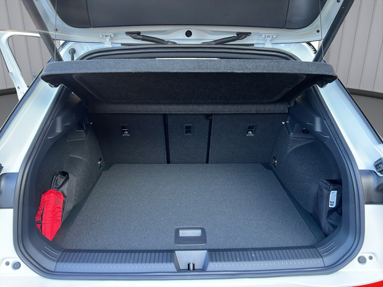 VW T-Roc 1.5 eTSI mHEV R-Line DSG-image-13