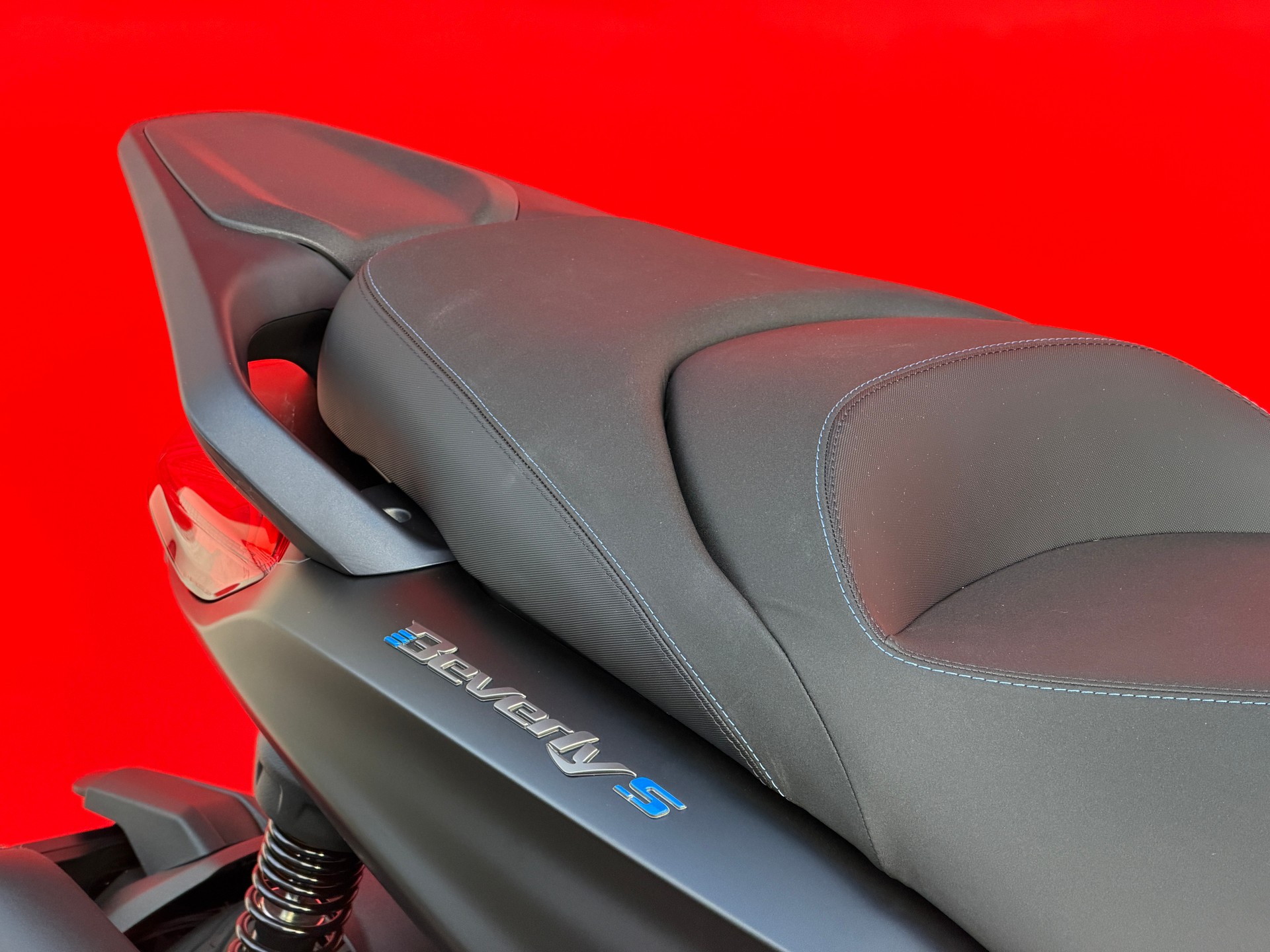 PIAGGIO Beverly 400 Sport E5+-image-14