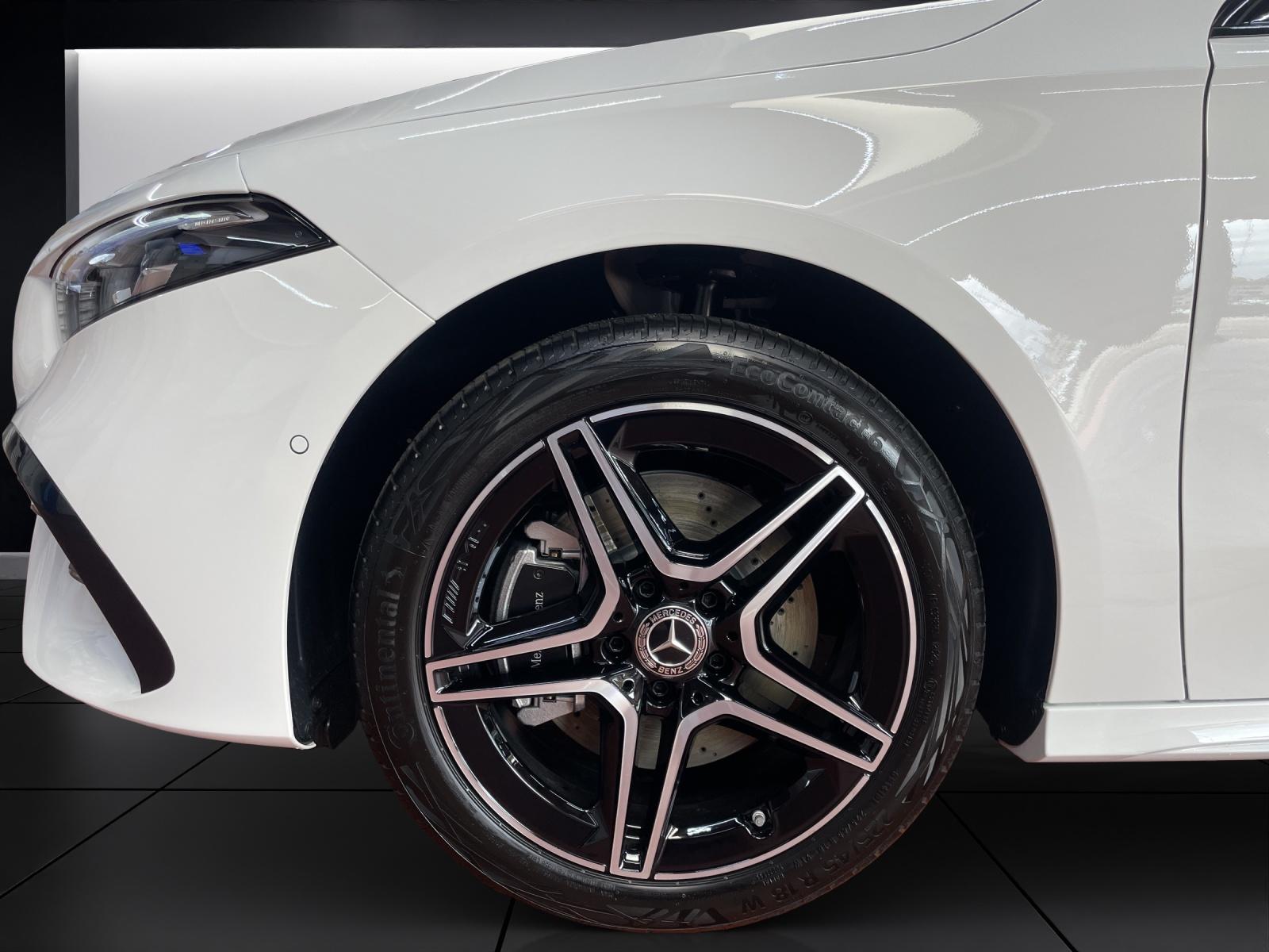 MERCEDES-BENZ A 250 e EQ Star AMG Line-image-9
