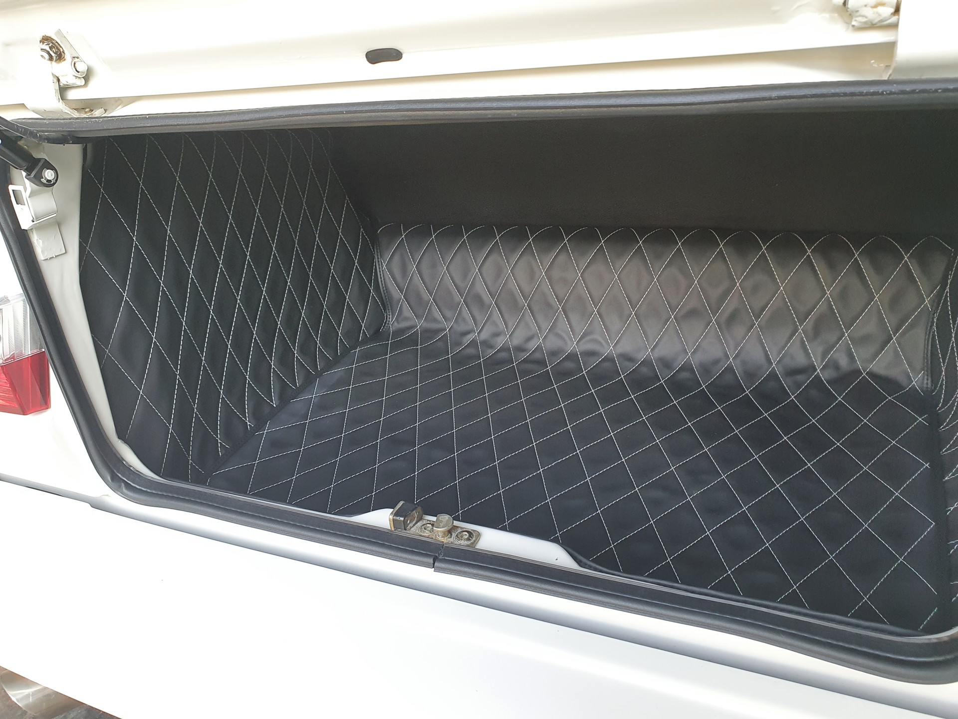 VW Golf Cabriolet 1800 GLI-image-12