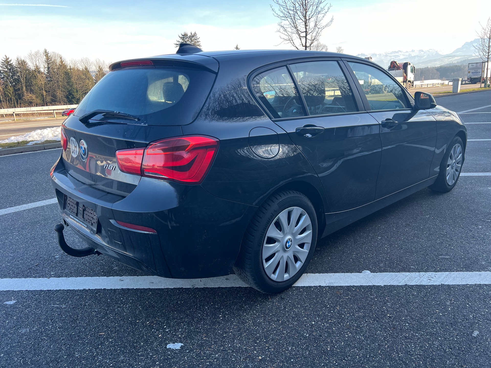 BMW 118i-image-6
