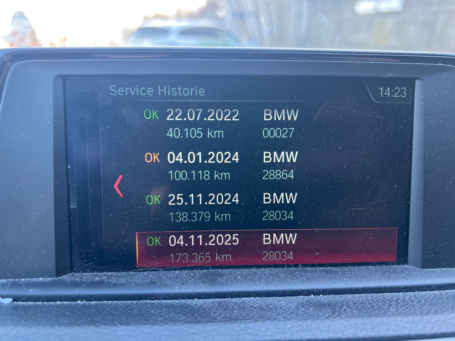BMW 118i-image-15