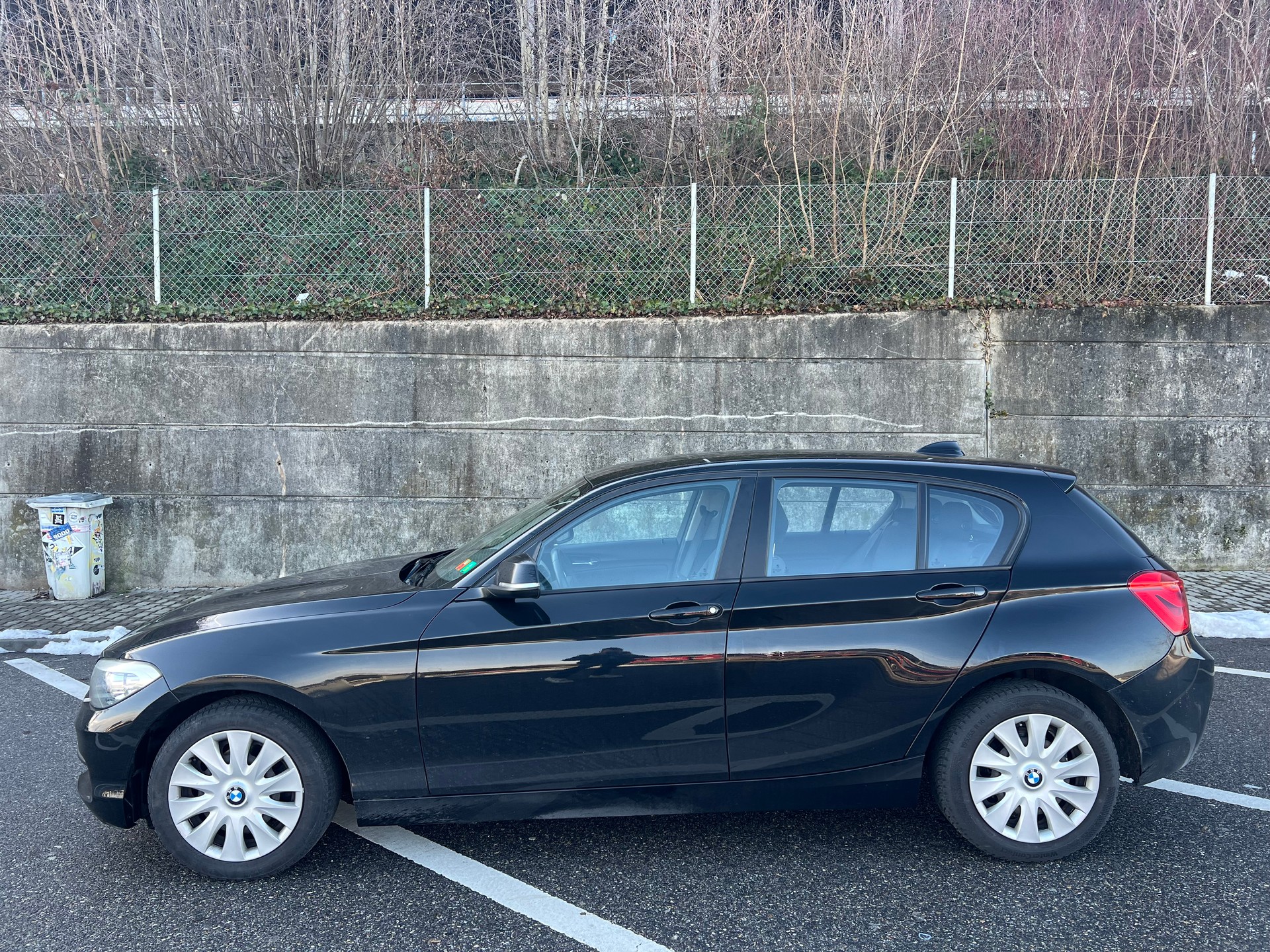 BMW 118i-image-3