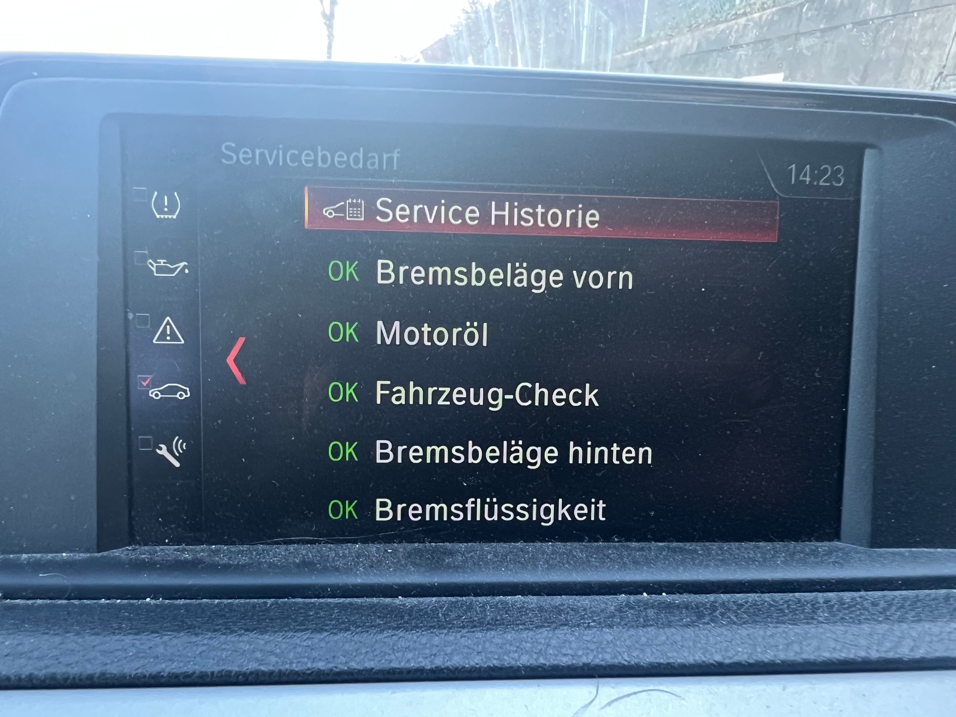 BMW 118i-image-14