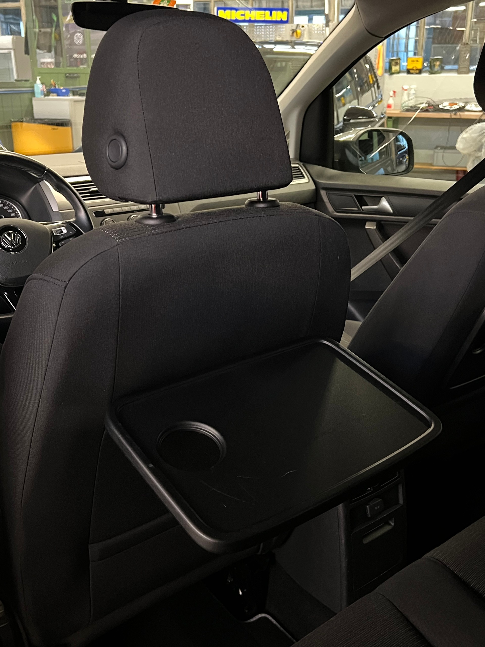 VW Caddy Maxi 2.0TDI Comfortline BlueMotion Technology DSG-image-17