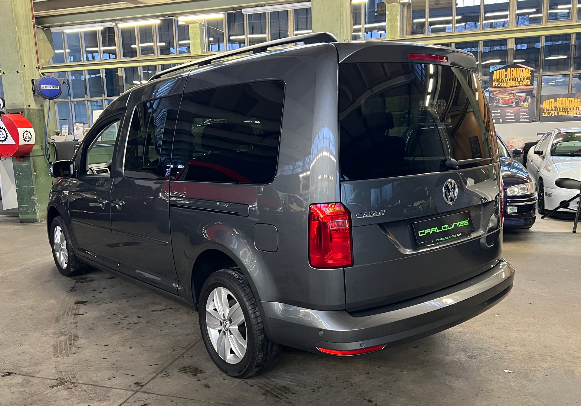 VW Caddy Maxi 2.0TDI Comfortline BlueMotion Technology DSG-image-1