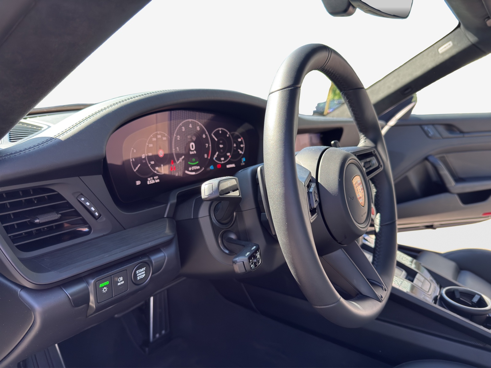 PORSCHE 911 Carrera GTS-image-14
