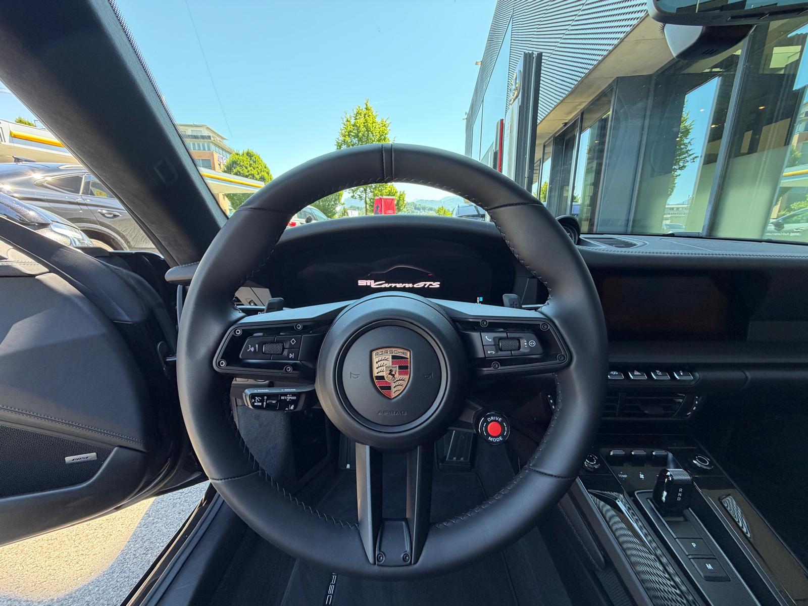 PORSCHE 911 Carrera GTS-image-10