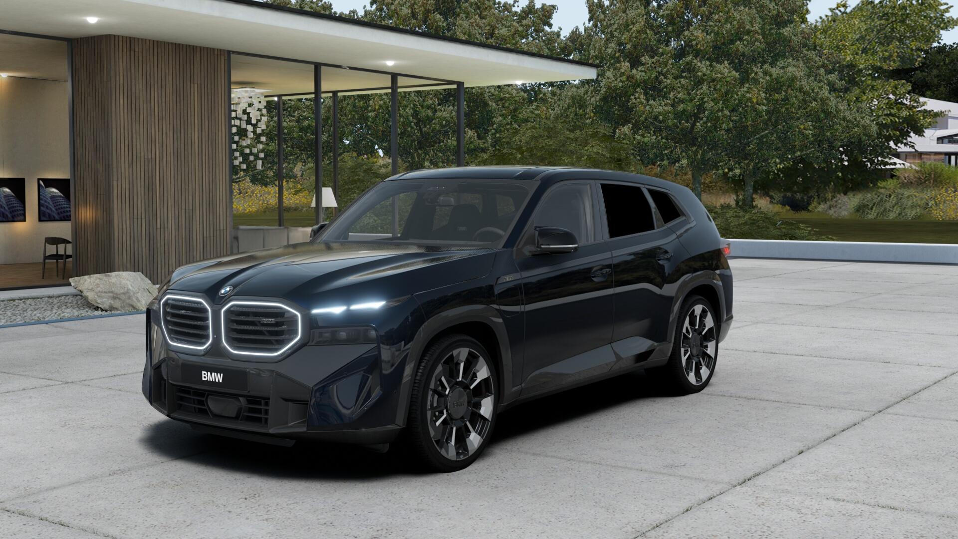 BMW XM 50e Plug-in Hybrid-image-0