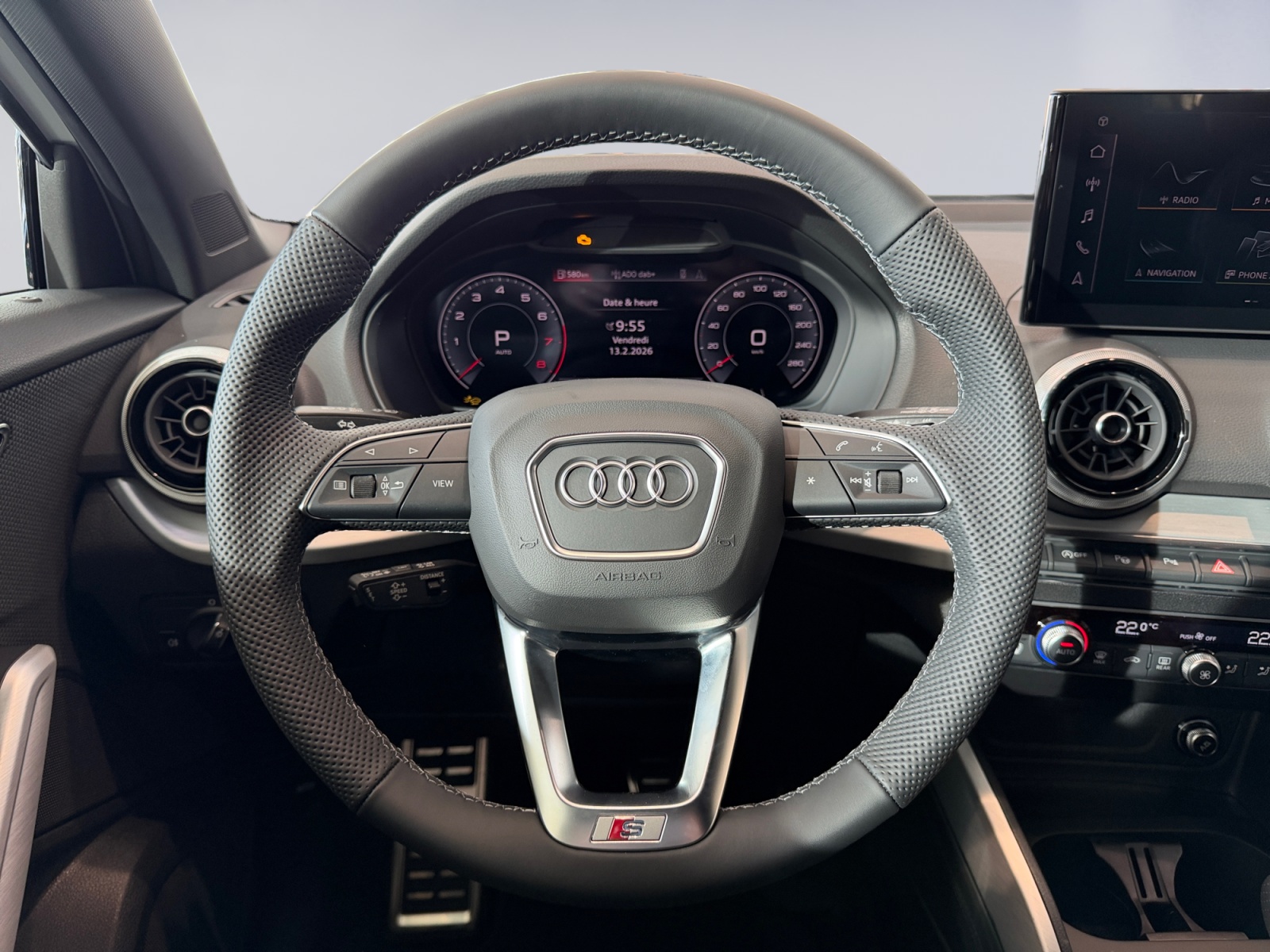 AUDI Q2 35 TFSI S line S-tronic-image-9
