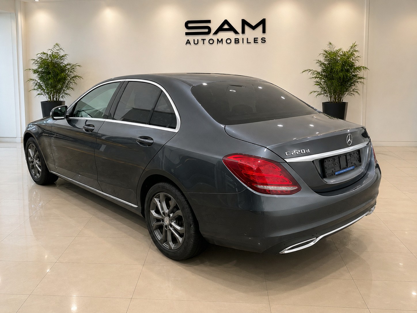 MERCEDES-BENZ C 250 BlueTEC Avantgarde 4Matic 7G-Tronic-image-6
