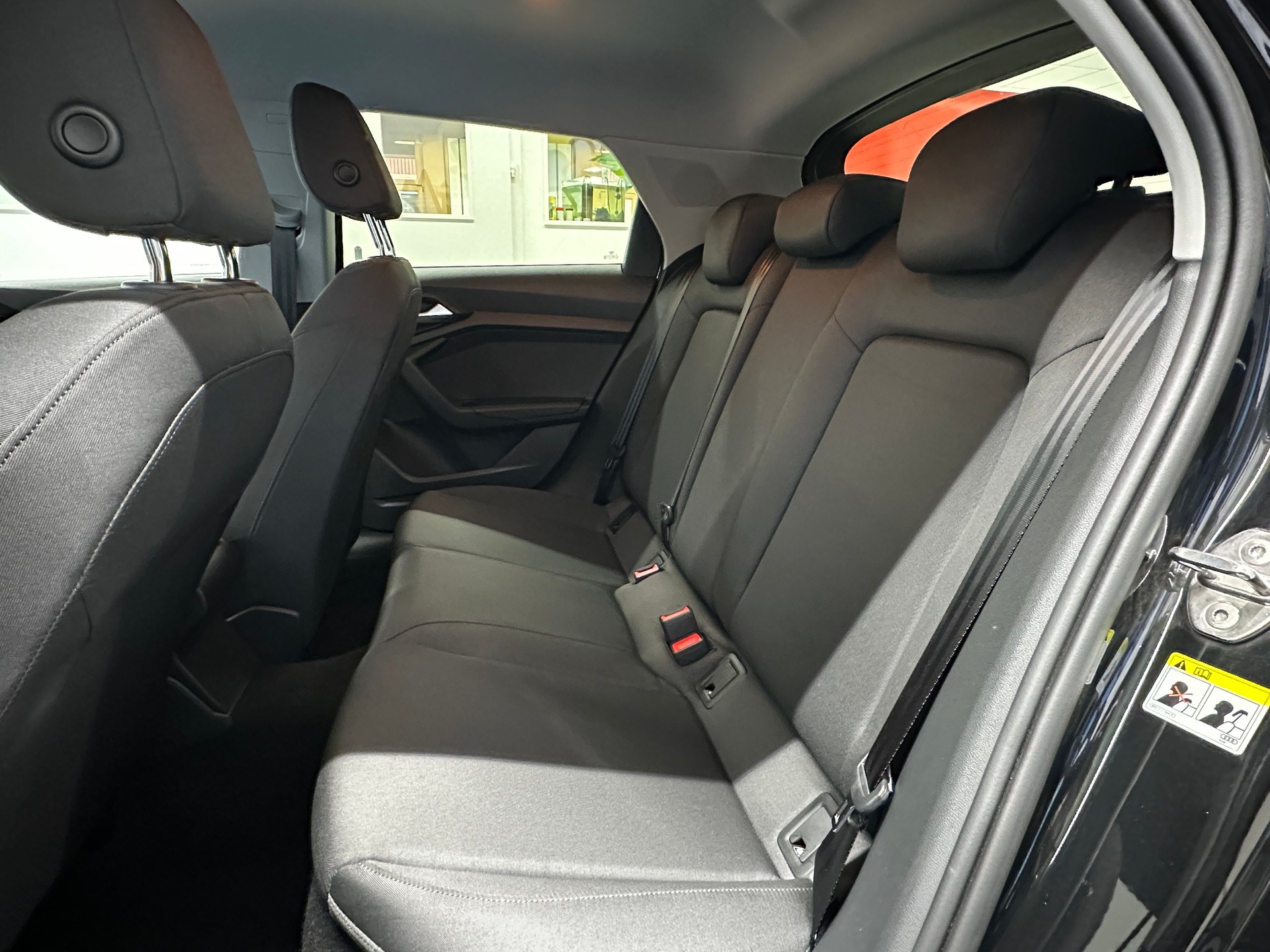 AUDI A1 Sportback 30 TFSI S-tronic-image-8
