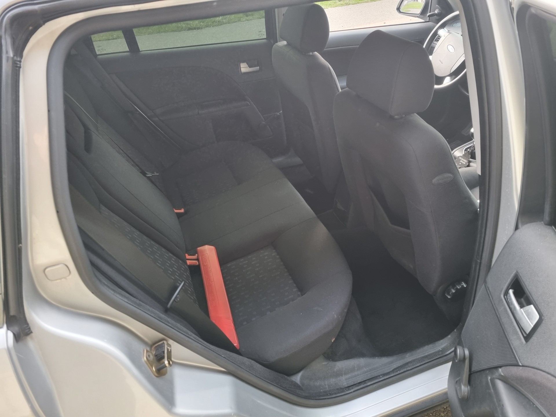 FORD Mondeo 1.8i 16V Carving-image-5