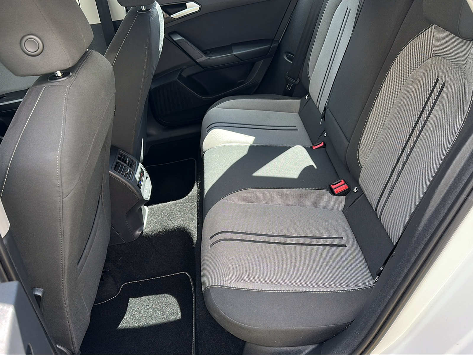 SEAT Leon ST 1.0 eTSI mHEV DSG Style-image-15