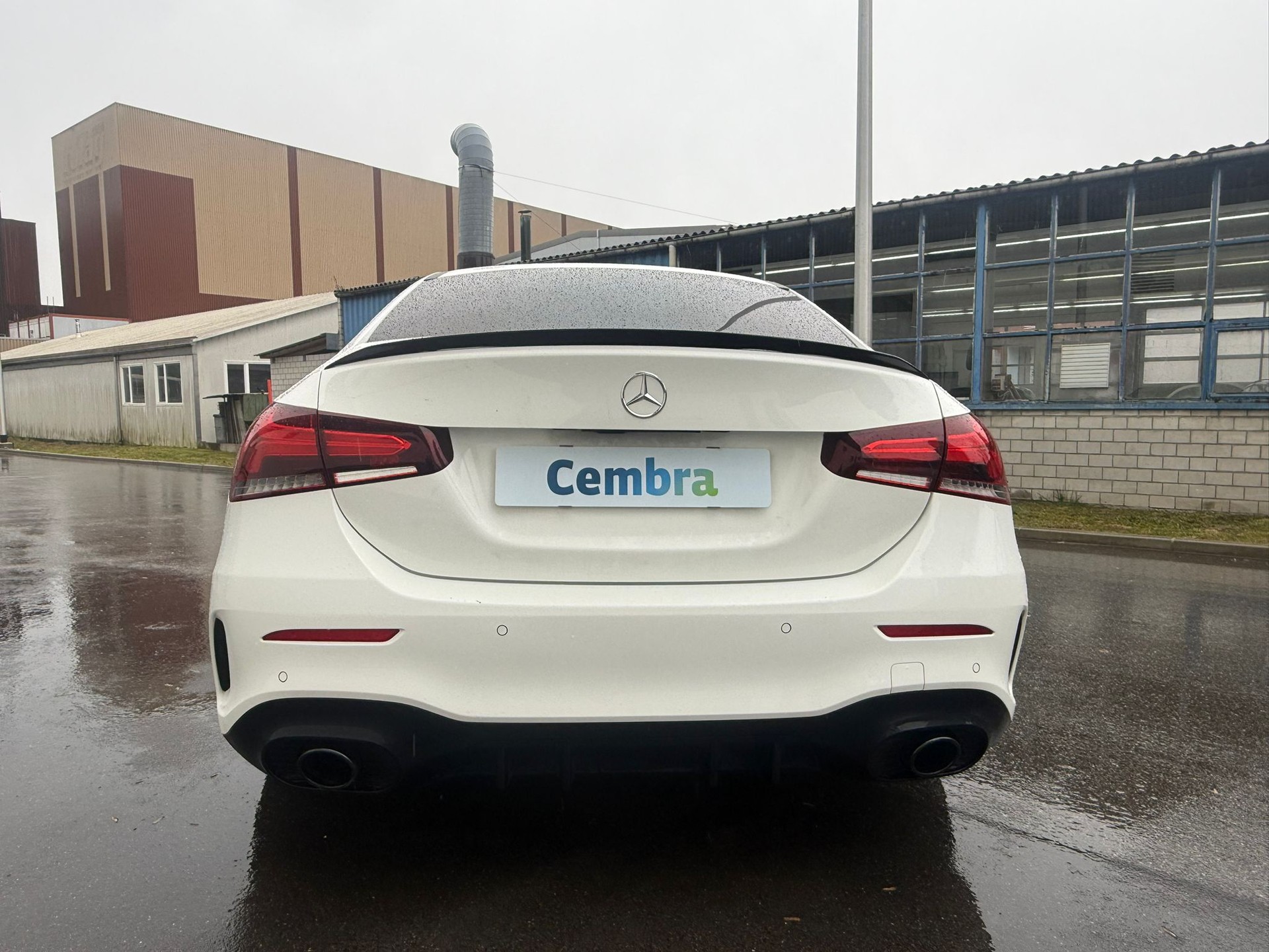 MERCEDES-BENZ A 35 AMG 4Matic Speedshift-image-14