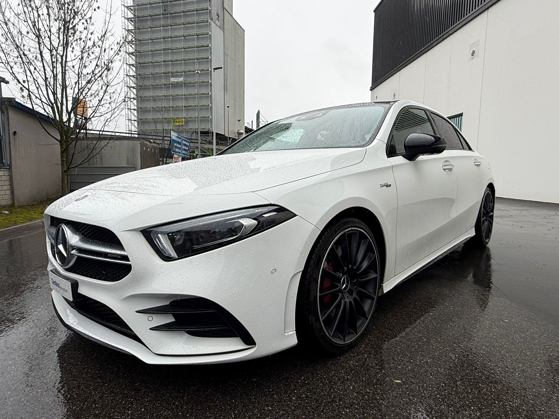 MERCEDES-BENZ A 35 AMG 4Matic Speedshift-image-7