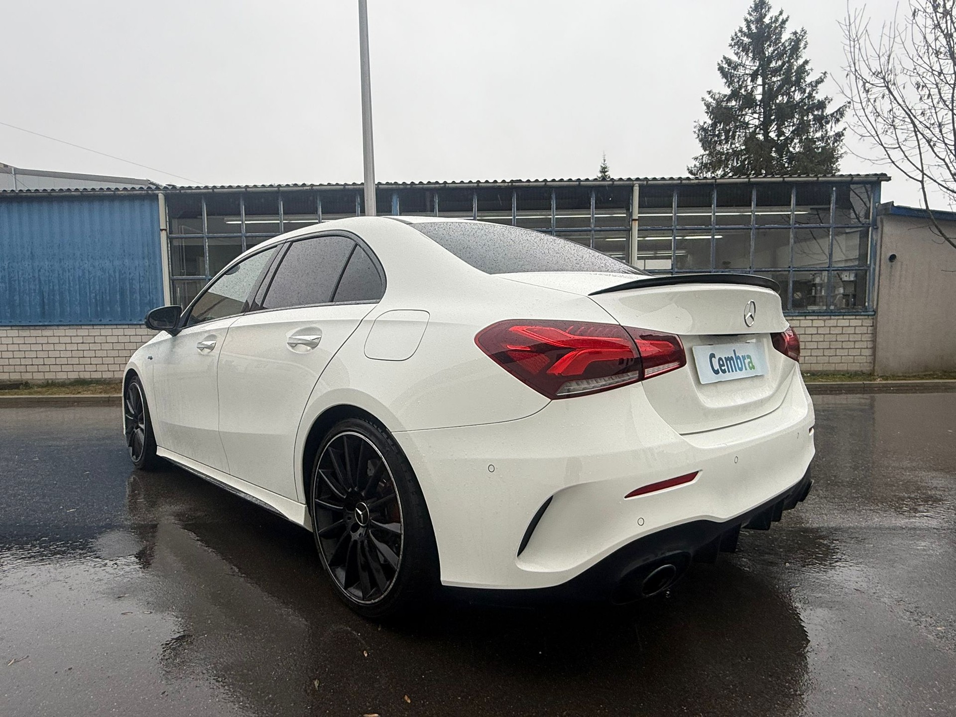 MERCEDES-BENZ A 35 AMG 4Matic Speedshift-image-12