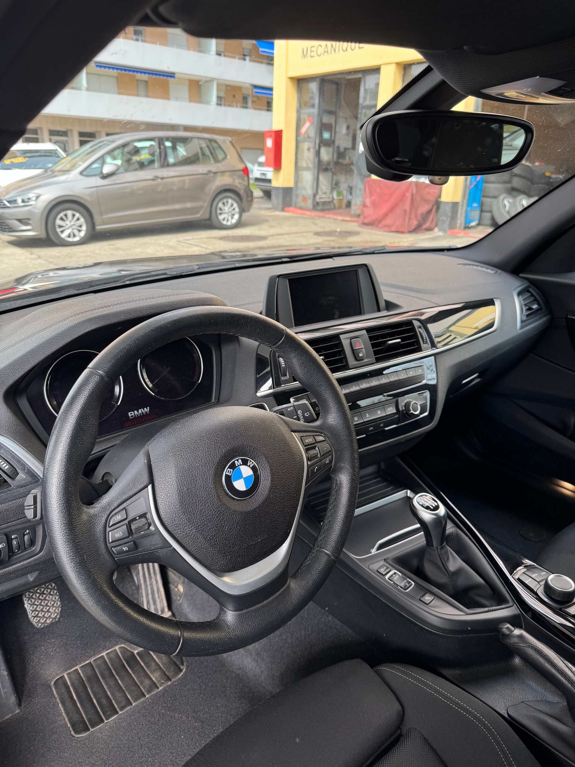 BMW 116d Edition Sport Line-image-9