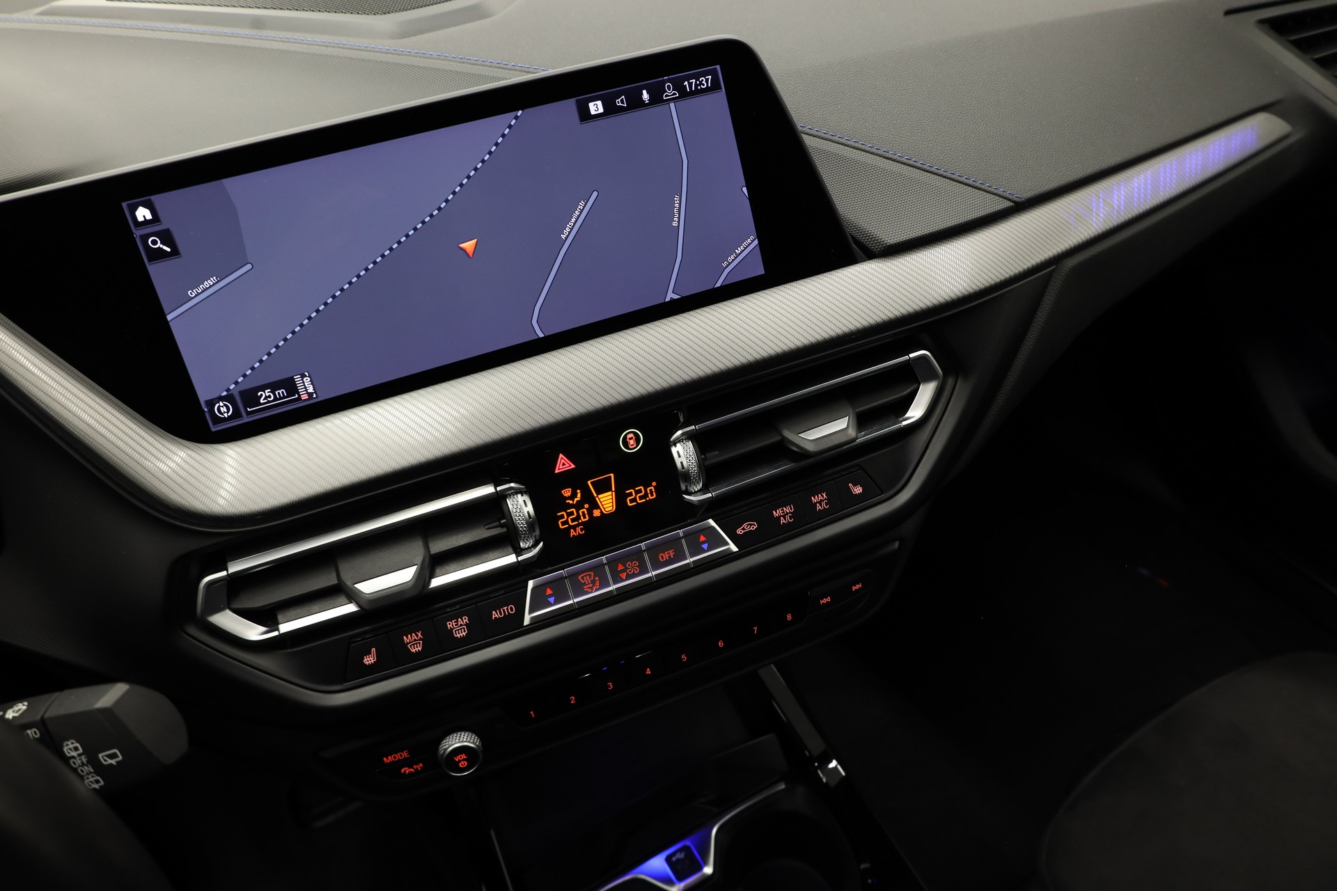 BMW M135i xDrive-image-18