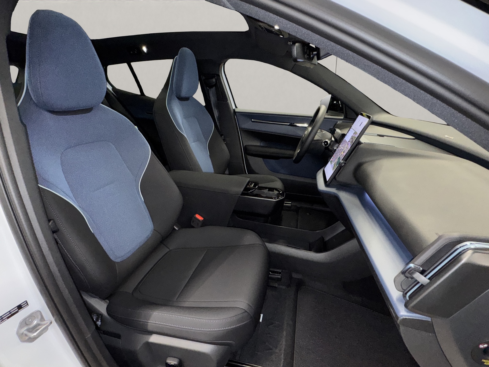 VOLVO EX30 CC E60 Twin Performance AWD-image-9
