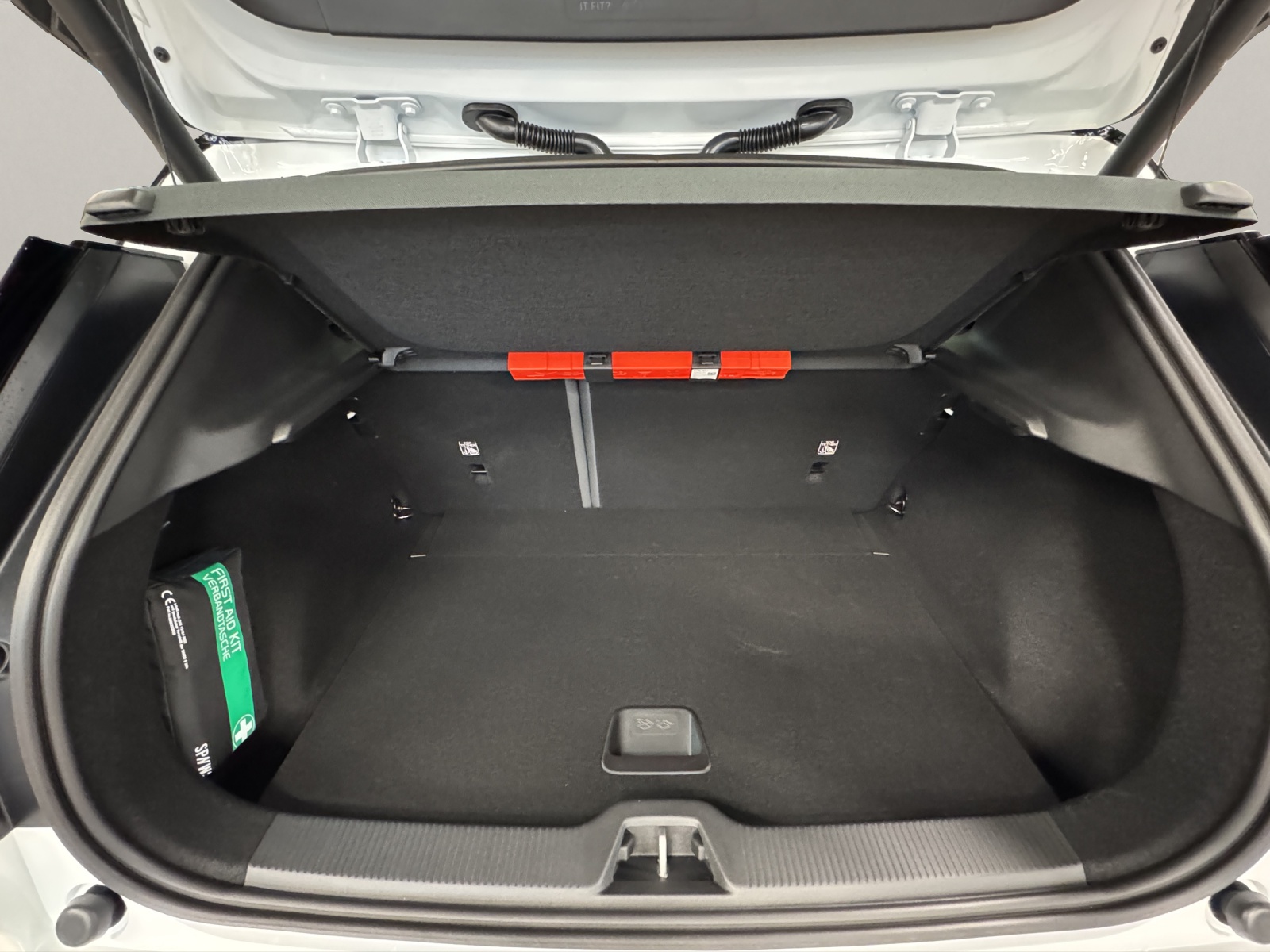 VOLVO EX30 CC E60 Twin Performance AWD-image-8