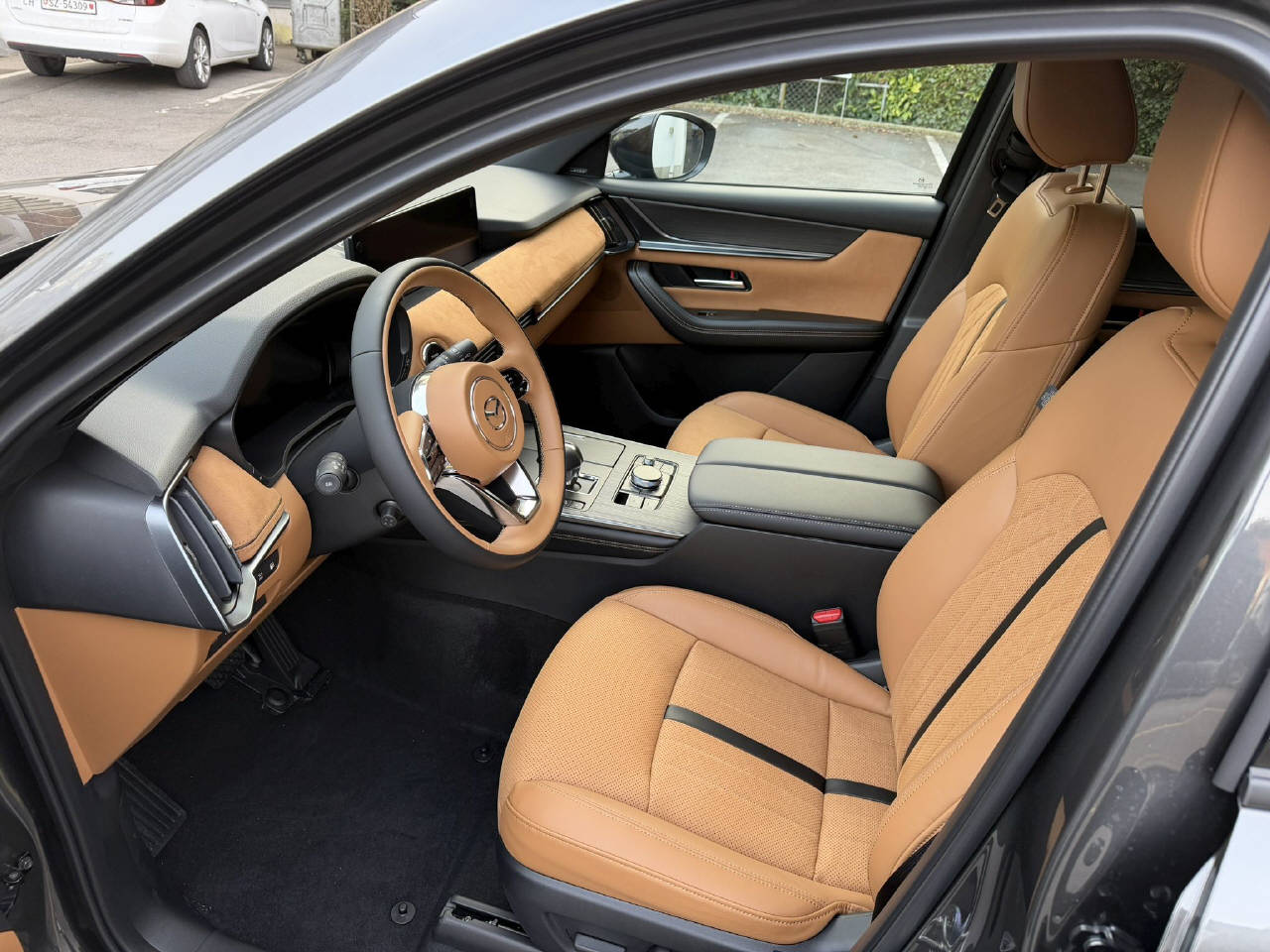 MAZDA CX-60 2.5 PHEV Homura Plus-image-8
