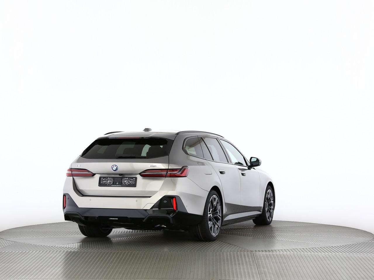 BMW i5 xDrive40 Tour. M Sport-image-13
