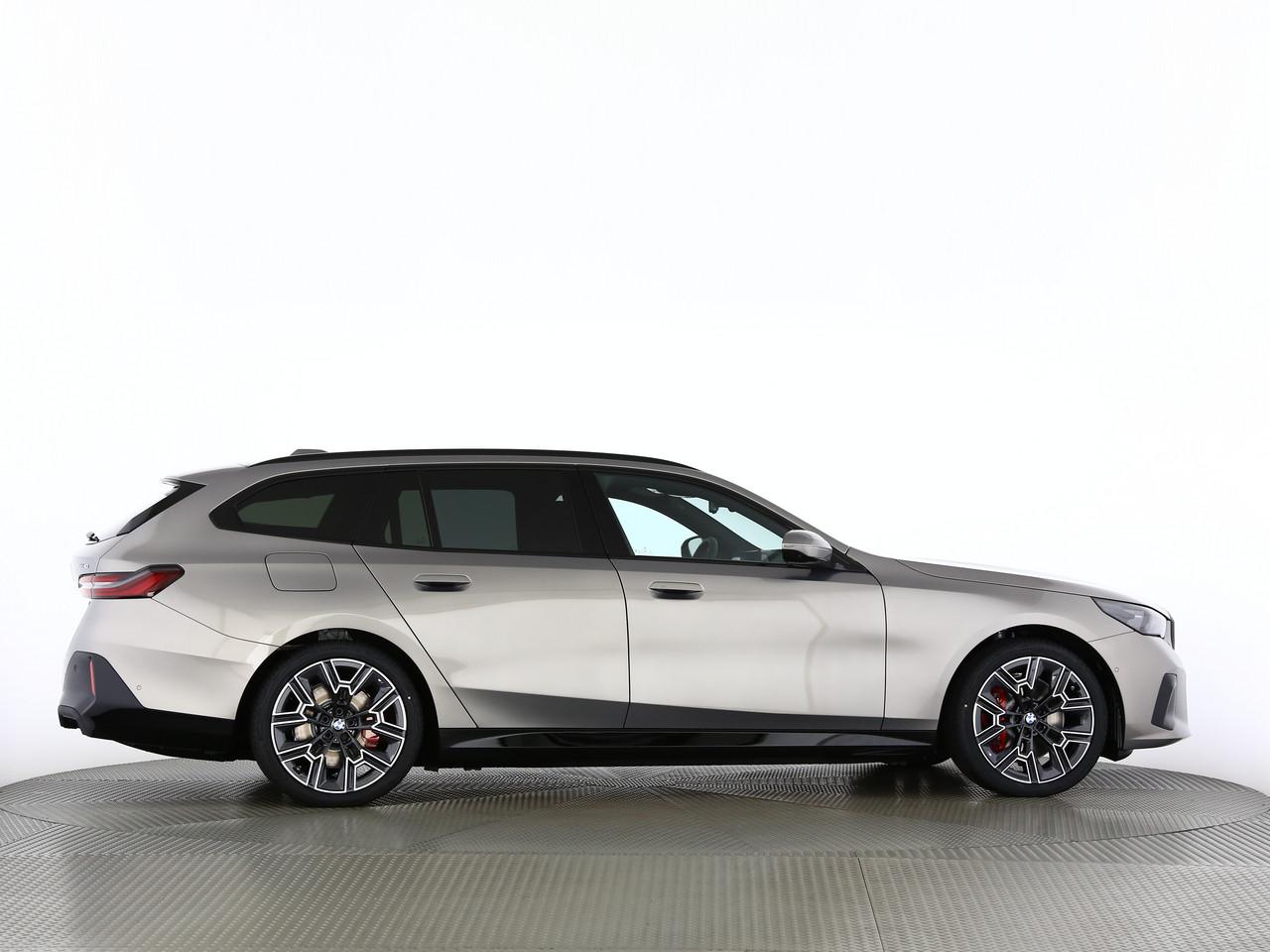 BMW i5 xDrive40 Tour. M Sport-image-17