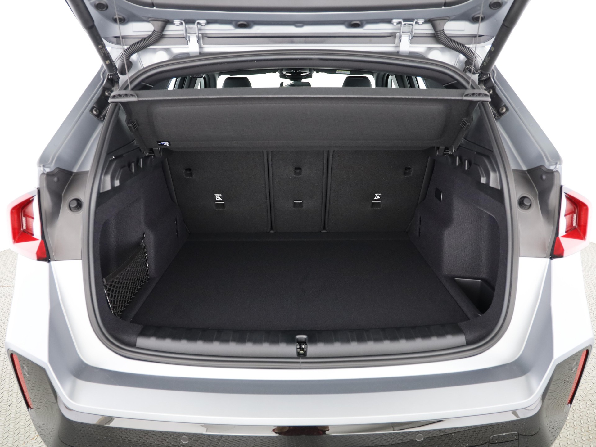 BMW iX1 30 xDrive-image-6