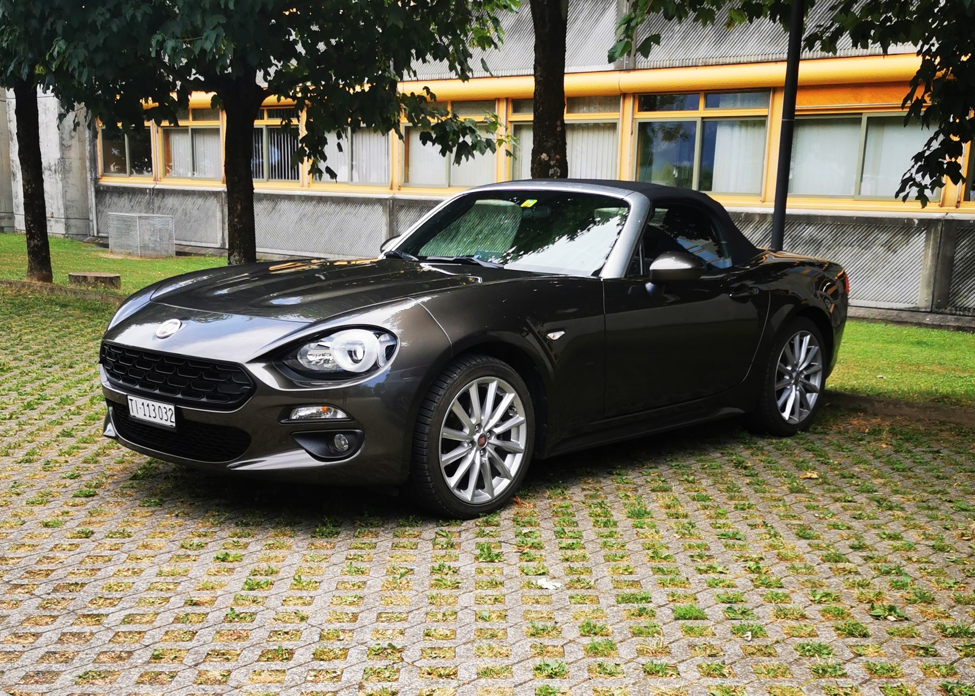 FIAT 124 Spider 1.4 TB Lusso TB-image-0