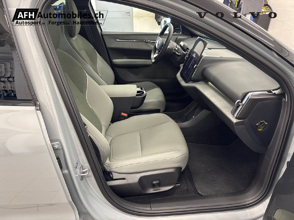 VOLVO EX 30 CC E60 Twin Performance-image-10