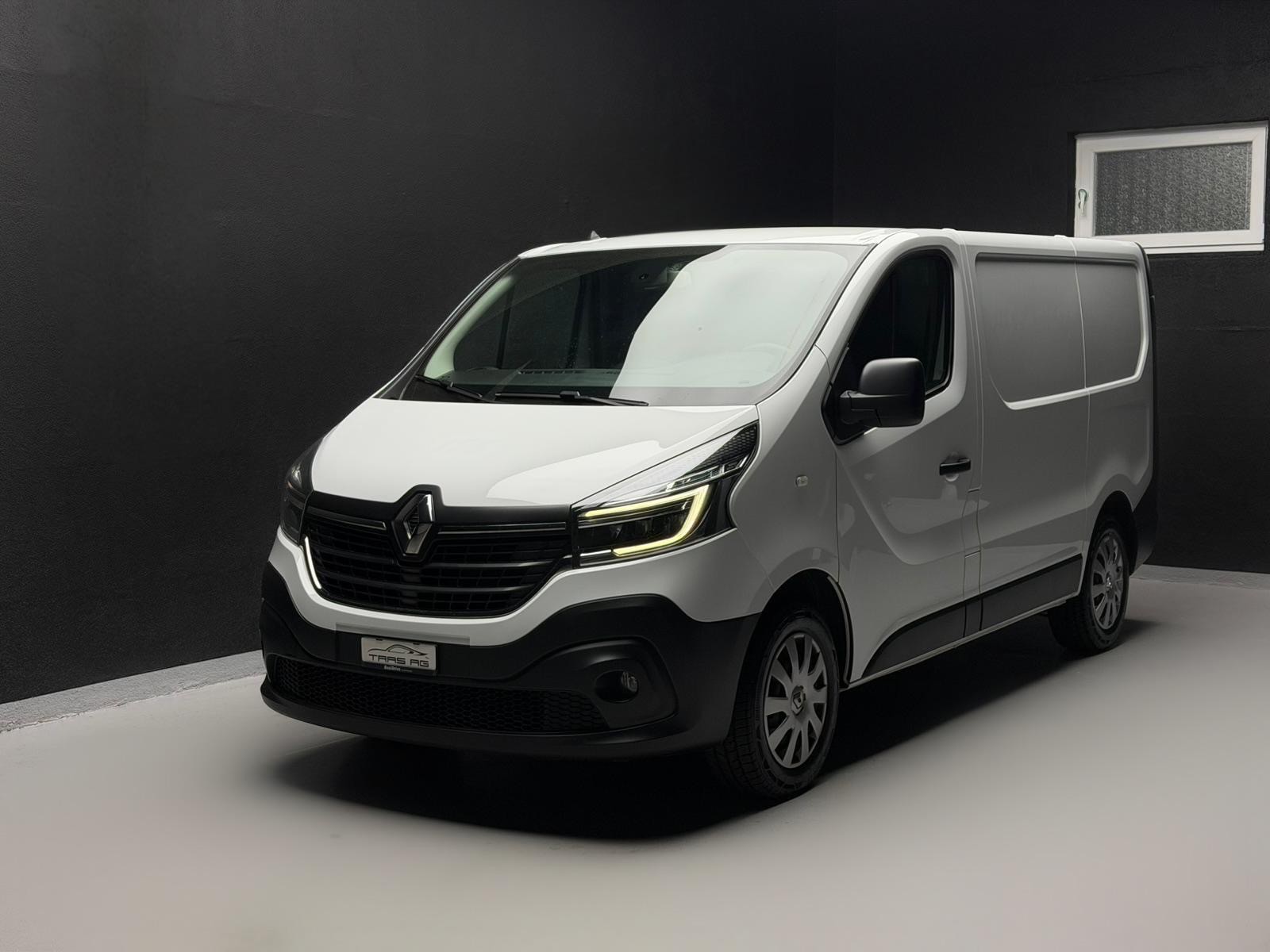 RENAULT Trafic 2.0 Energy dCi 120 3.0t Business L1H1-image-0