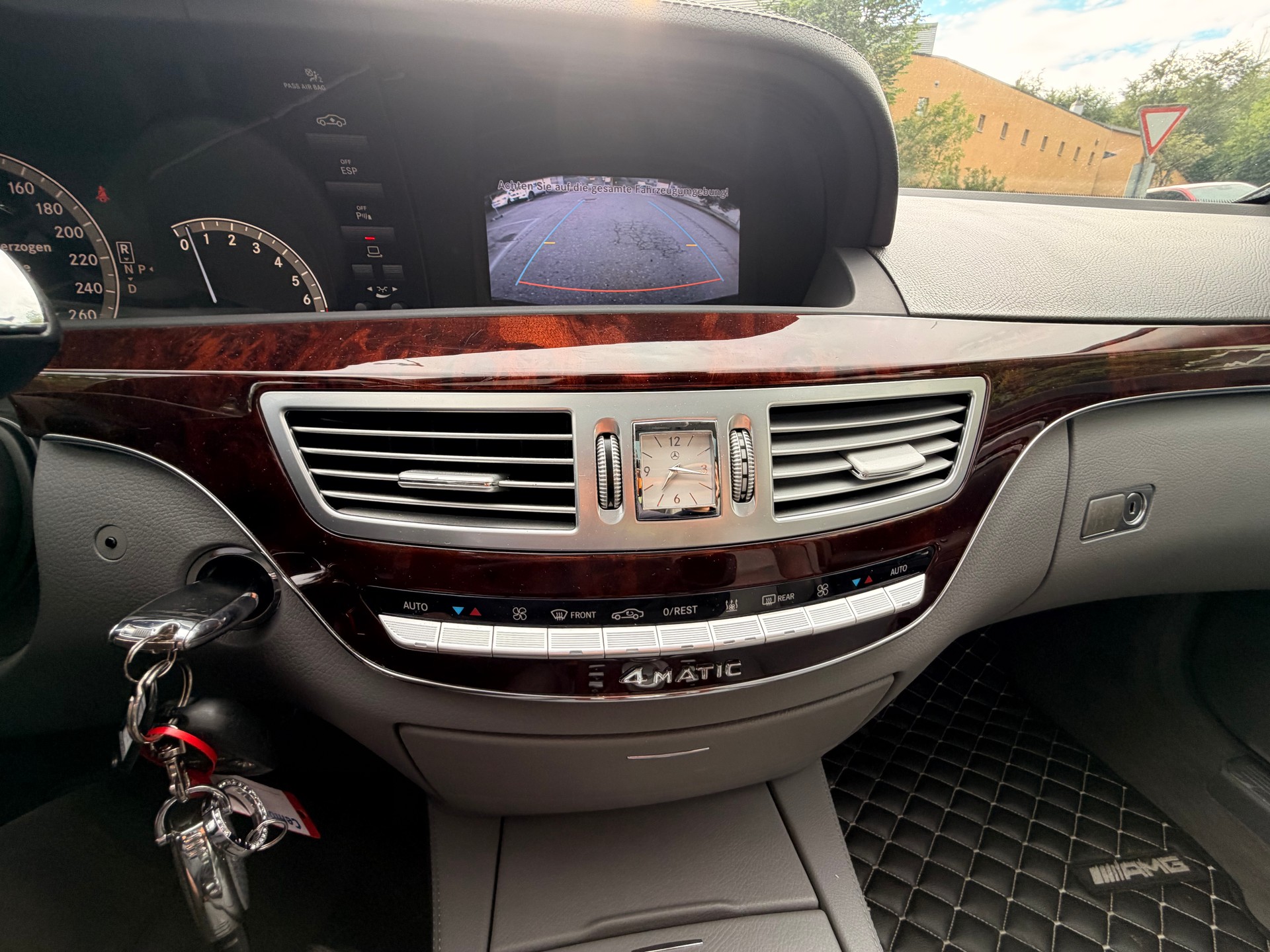 MERCEDES-BENZ S 500 4Matic 7G-Tronic-image-25
