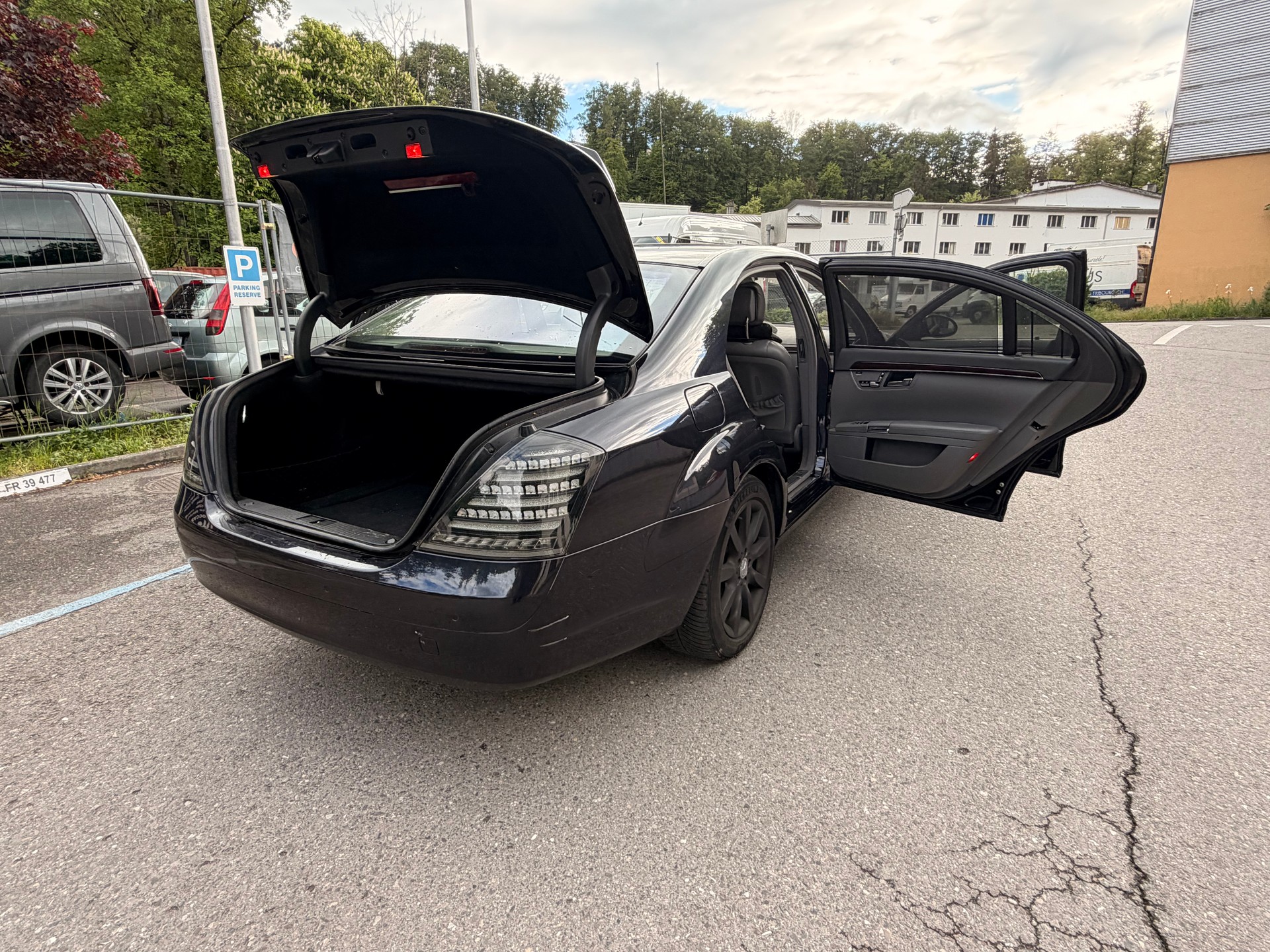 MERCEDES-BENZ S 500 4Matic 7G-Tronic-image-18
