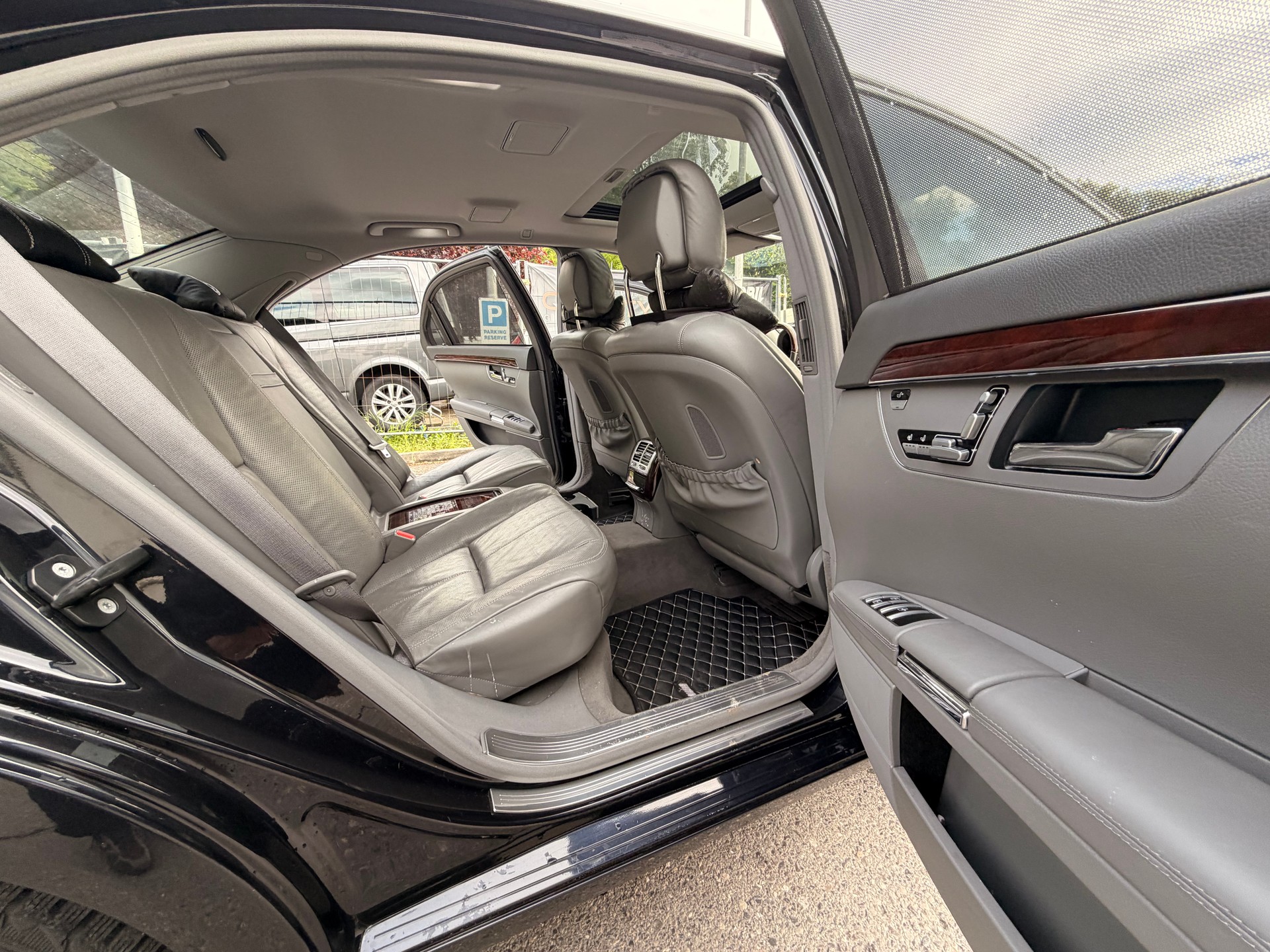 MERCEDES-BENZ S 500 4Matic 7G-Tronic-image-11