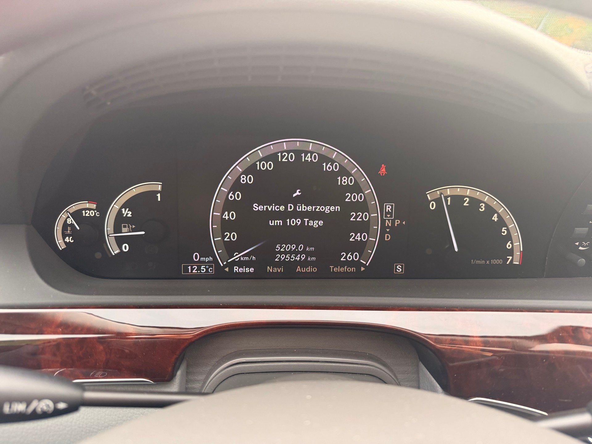 MERCEDES-BENZ S 500 4Matic 7G-Tronic-image-28