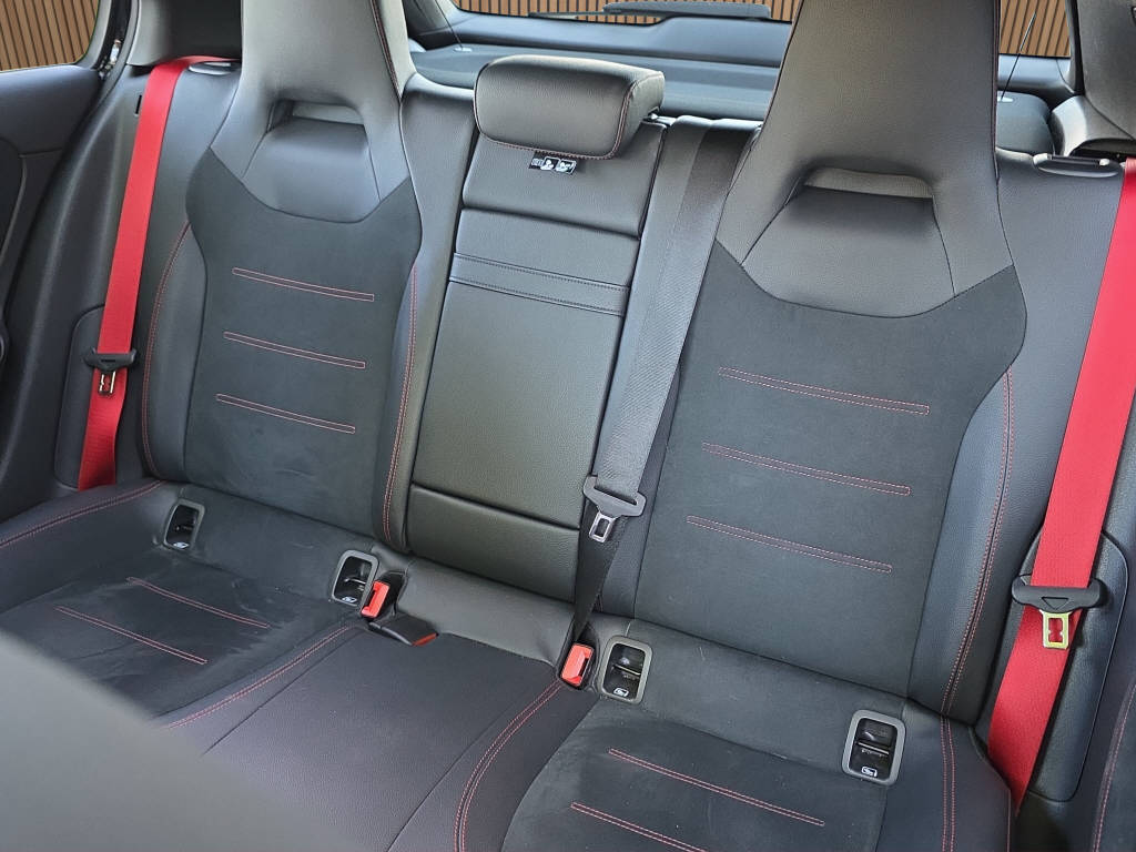 MERCEDES-BENZ A 35 AMG 4matic-image-19