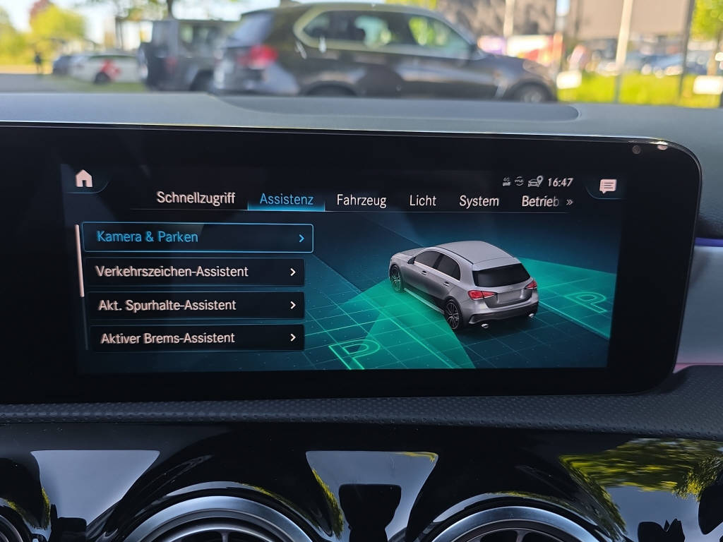 MERCEDES-BENZ A 35 AMG 4matic-image-22