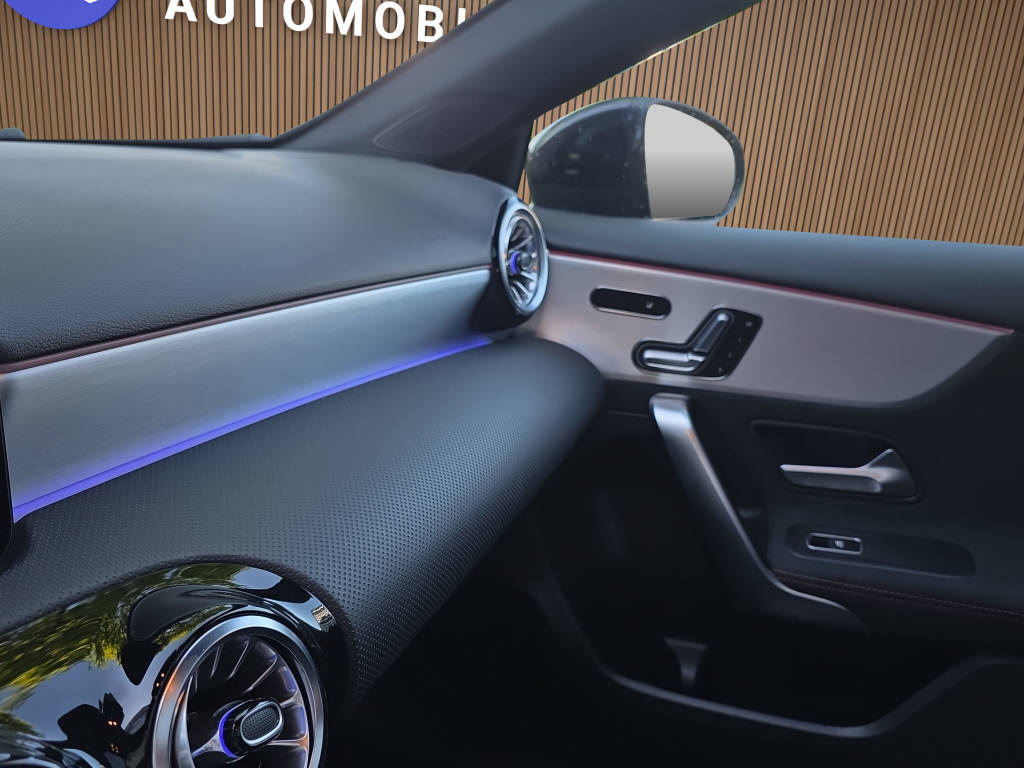 MERCEDES-BENZ A 35 AMG 4matic-image-18