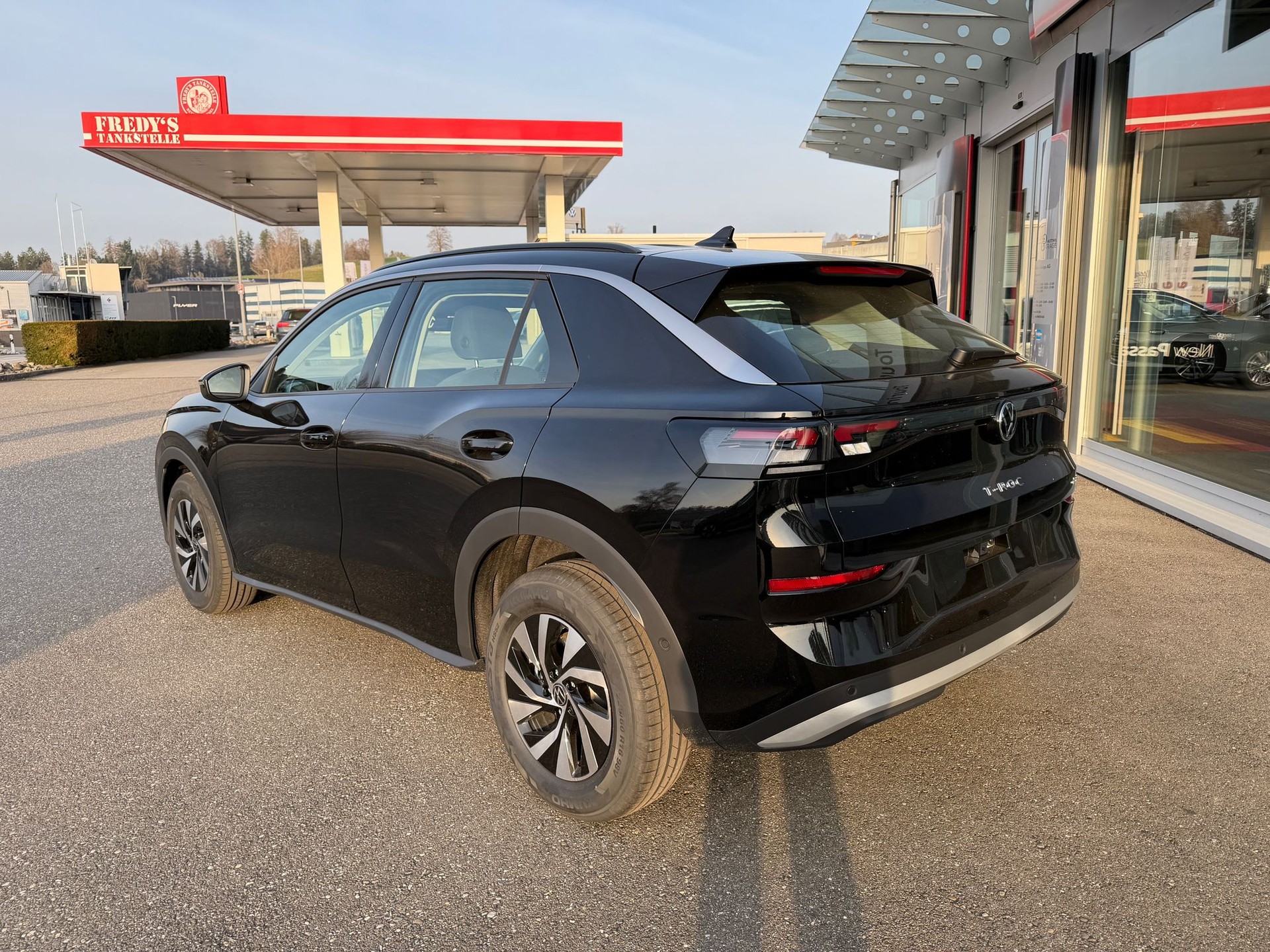VW T-Roc 1.5 eTSI mHEV Trend DSG-showroom-element-2
