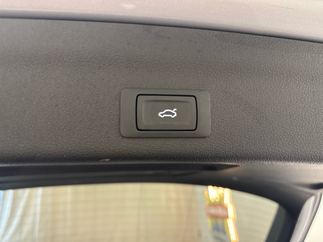 AUDI A6 Avant 40 TDI Sport quattro S-tronic-image-8