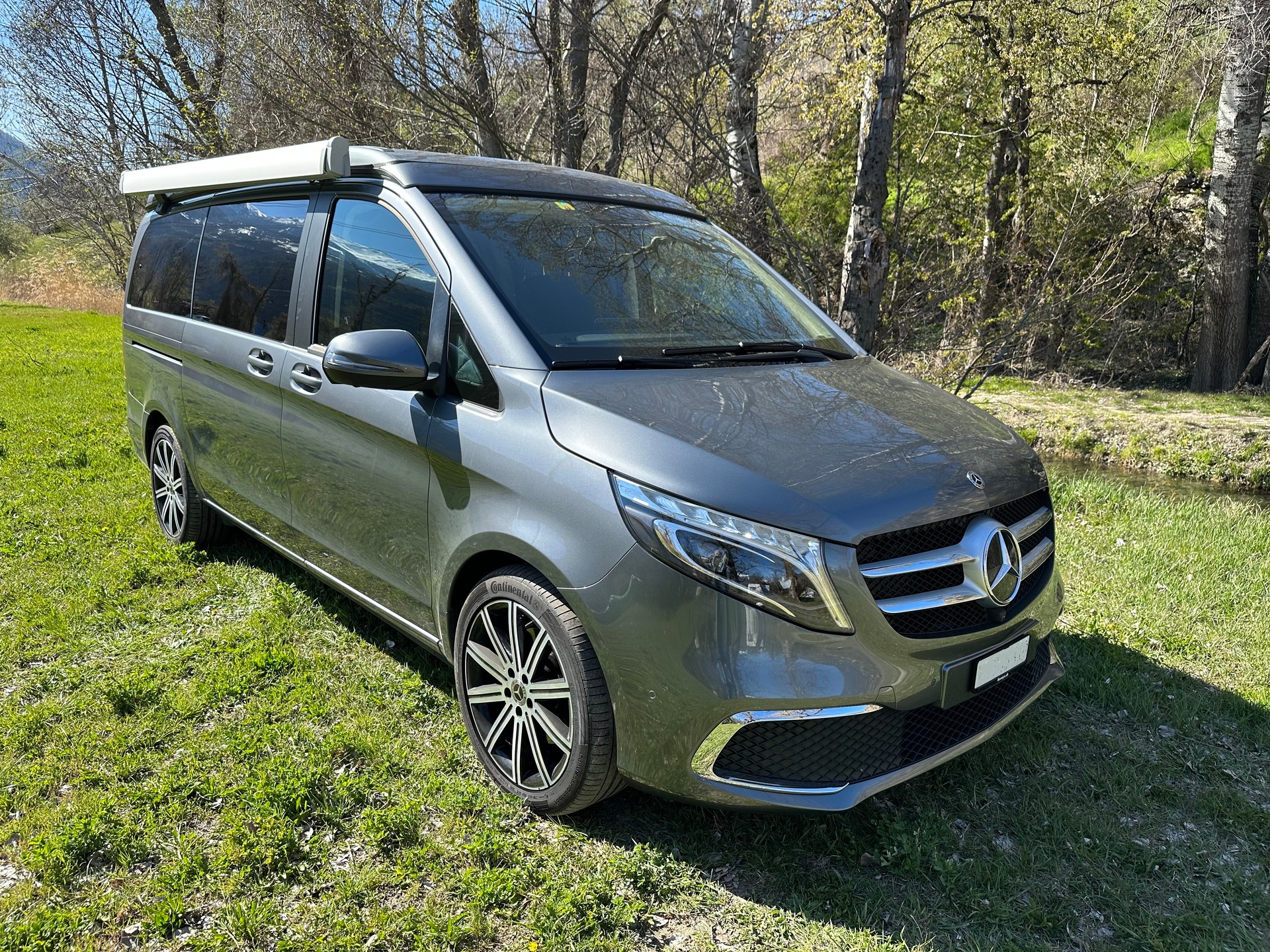 MERCEDES-BENZ 300 d 4matic-image-0