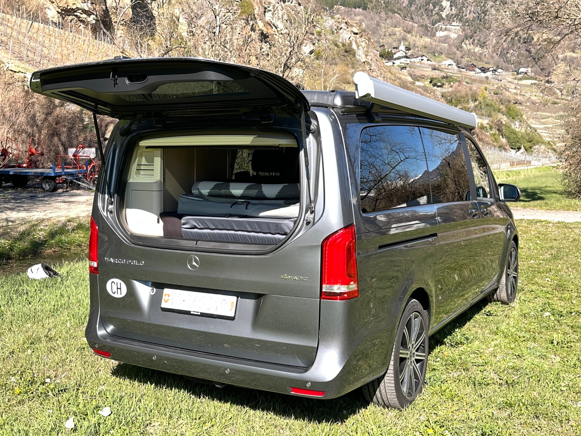 MERCEDES-BENZ 300 d 4matic-image-1