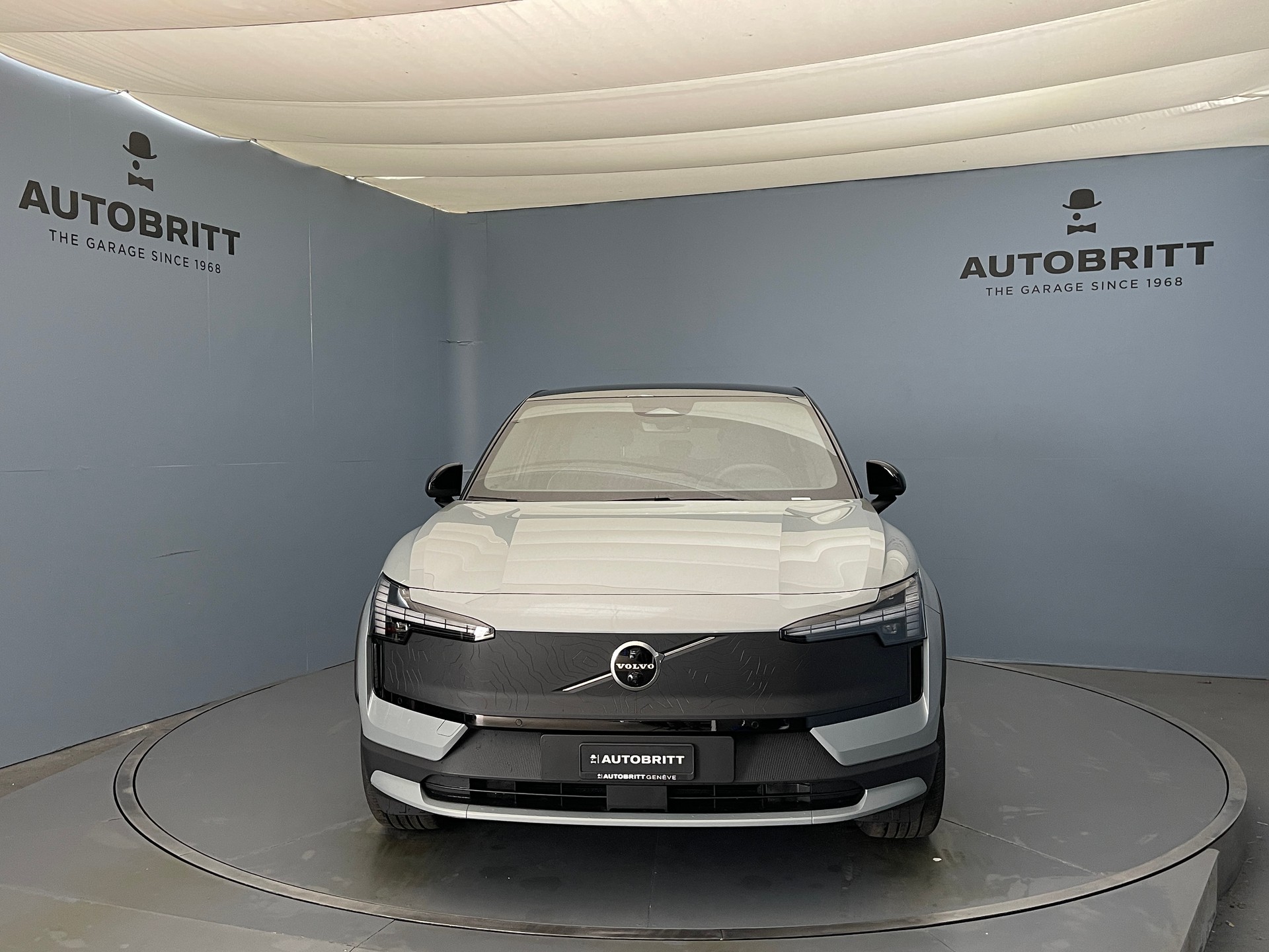 VOLVO EX30 CC E60 Twin Performance AWD-image-2