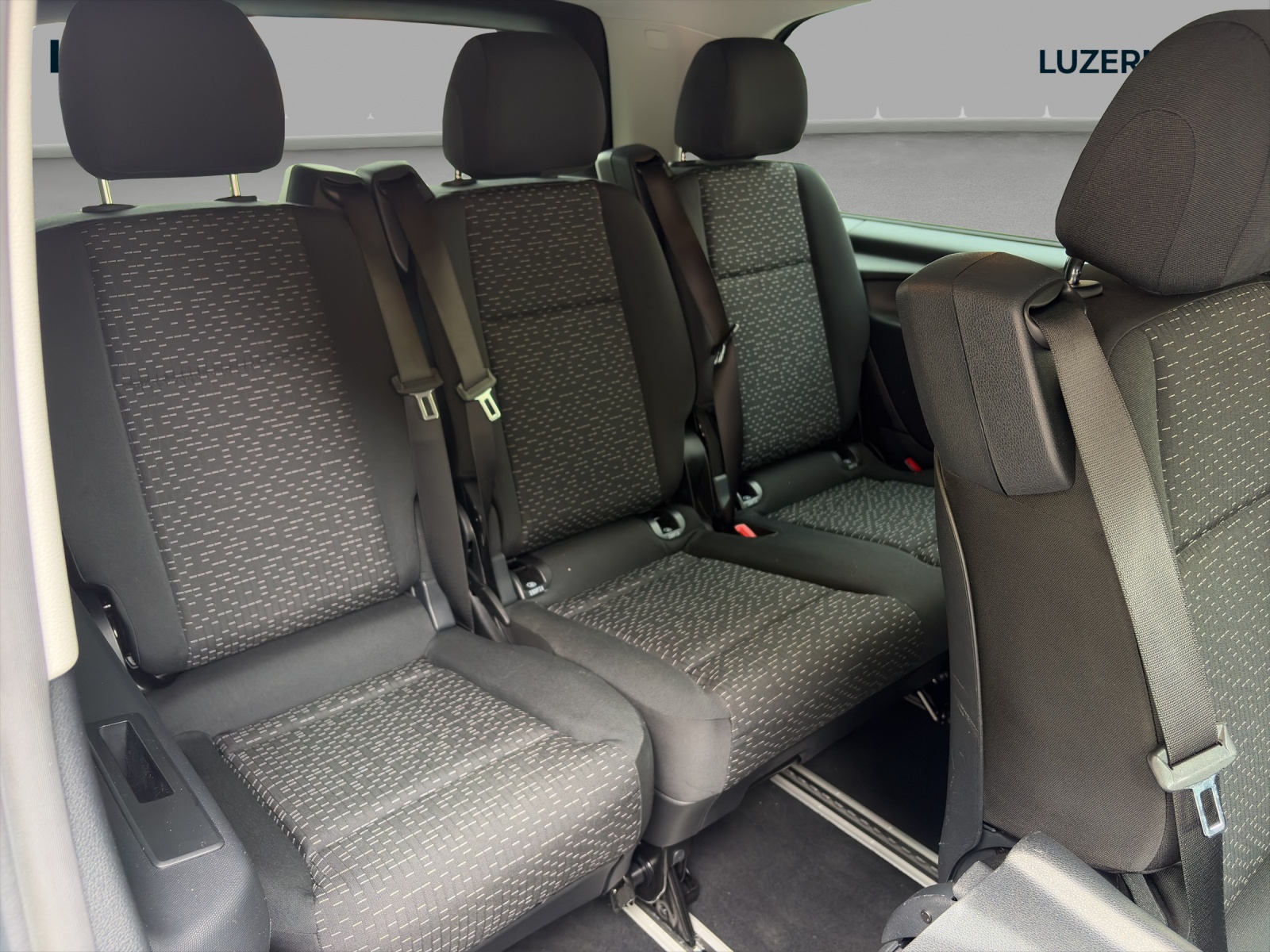 MERCEDES-BENZ Vito 116 CDI Lang Tourer Family 9G-Tronic 4M Select-image-13